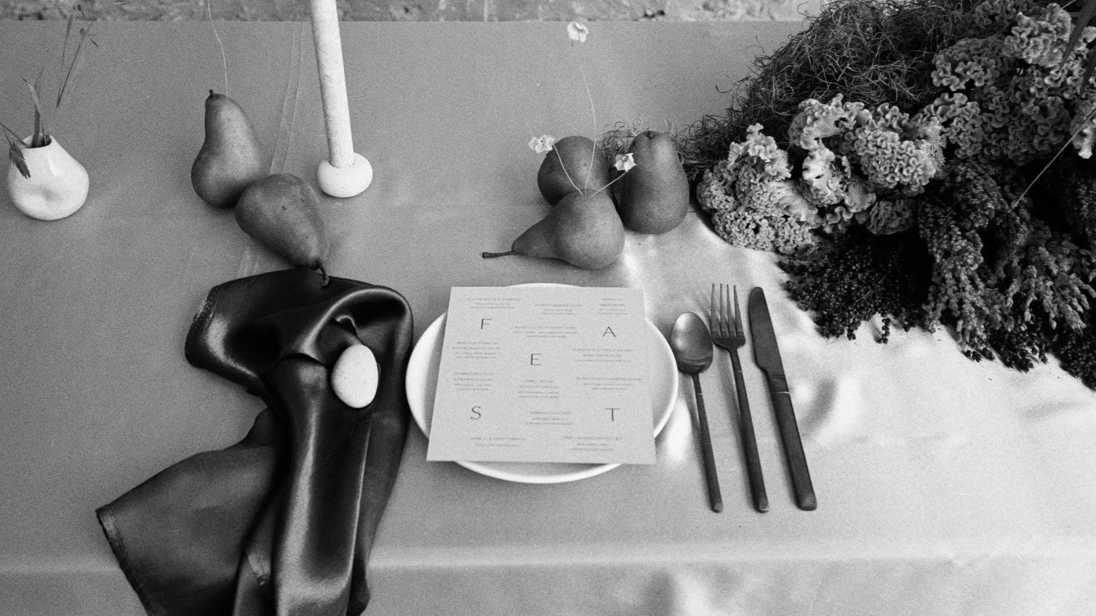 RaeConnell-StyledShoot-Alton-BW-Film-241008000038730001.jpg