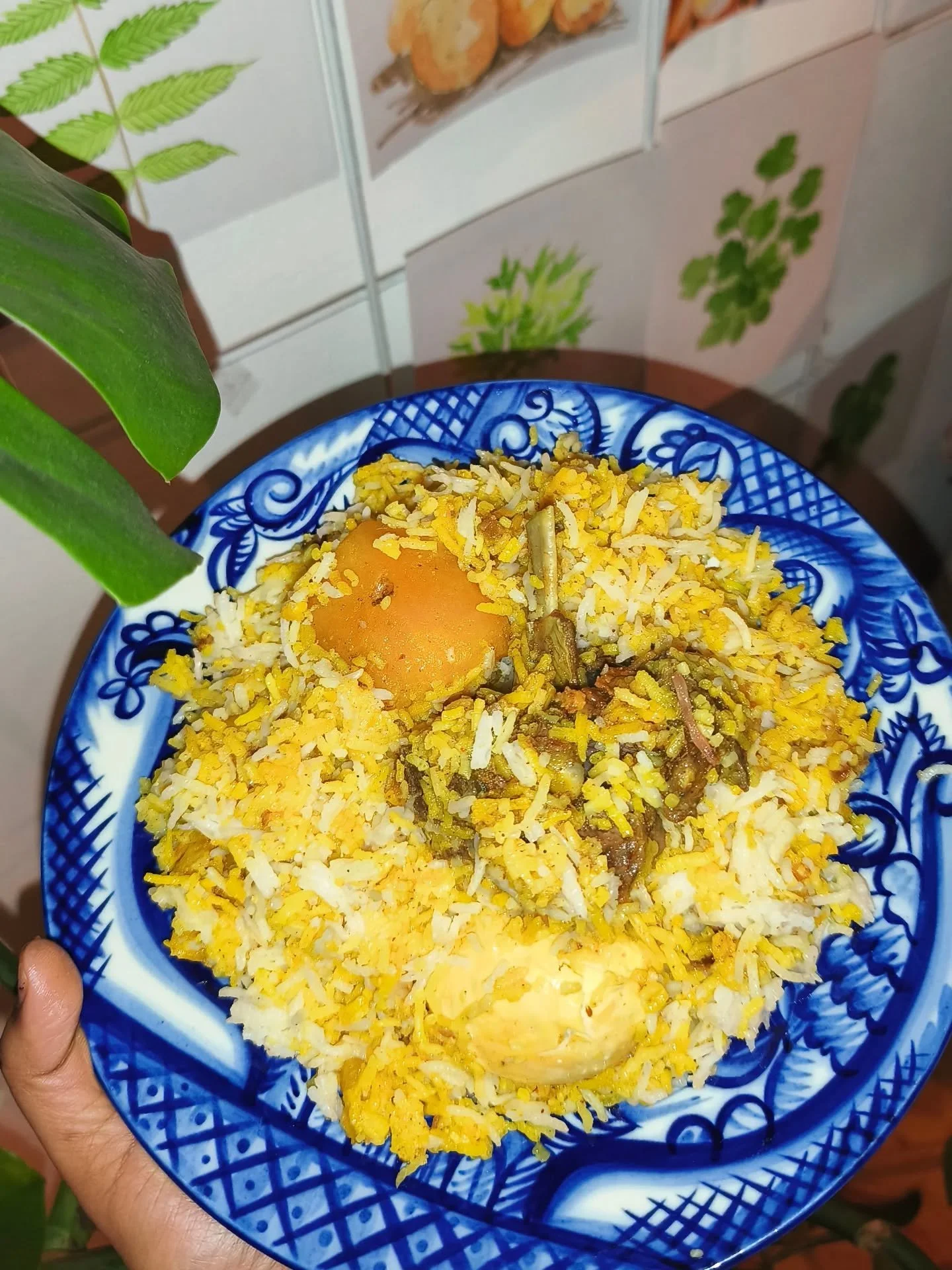 Maa, I have eaten. মা, আমি খেয়ে নিয়েছি। 

I&rsquo;ve been taking photos of food on good days for two people since a while. Maa and Prasanta. My original audience.

Maa gets the photos so she knows I&rsquo;m alive. Our love language has never been &ld