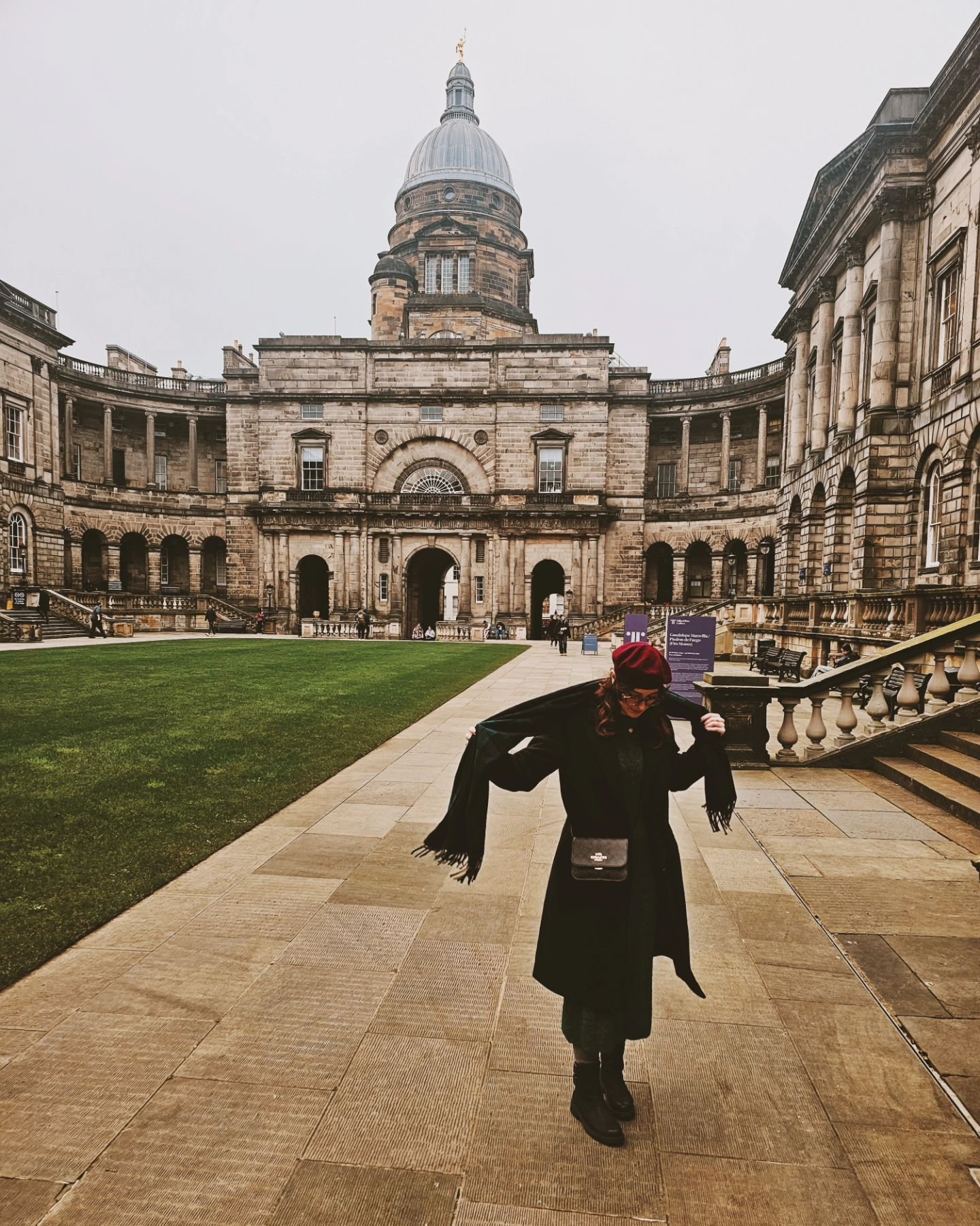 Oh, Scotland, you've done it again! The magic of this country enchants me through and through 🏴󠁧󠁢󠁳󠁣󠁴󠁿✨️

I am eagerly writing about the Edinburgh Castle and the University (where I am considering continuing my archaeological and historical res