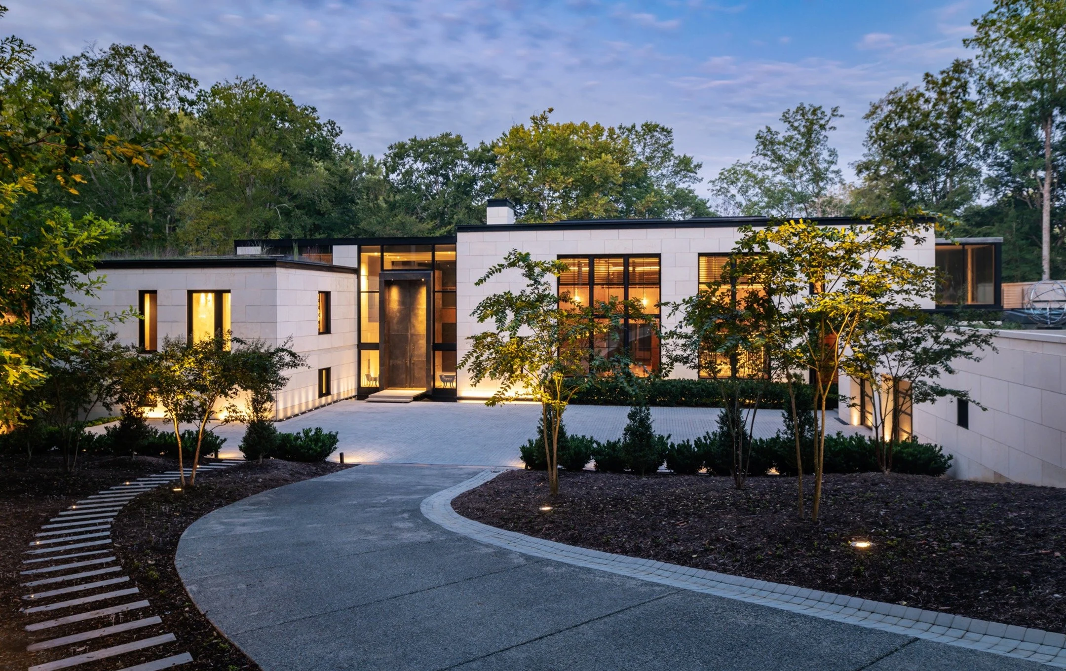 smbw is pleased to share that two of our projects have been recognized at the 2025 IDEAs Awards by IIDA VA/WV and ASID VA.

Our Lake House project took home First Place for a Residence over 3,500 SF, celebrating its modern yet timeless design that ha