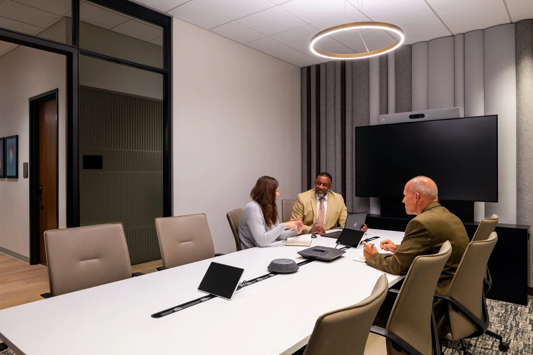 Richmond architecture and interior design firm SMBW's design for an Investment Bank firm.