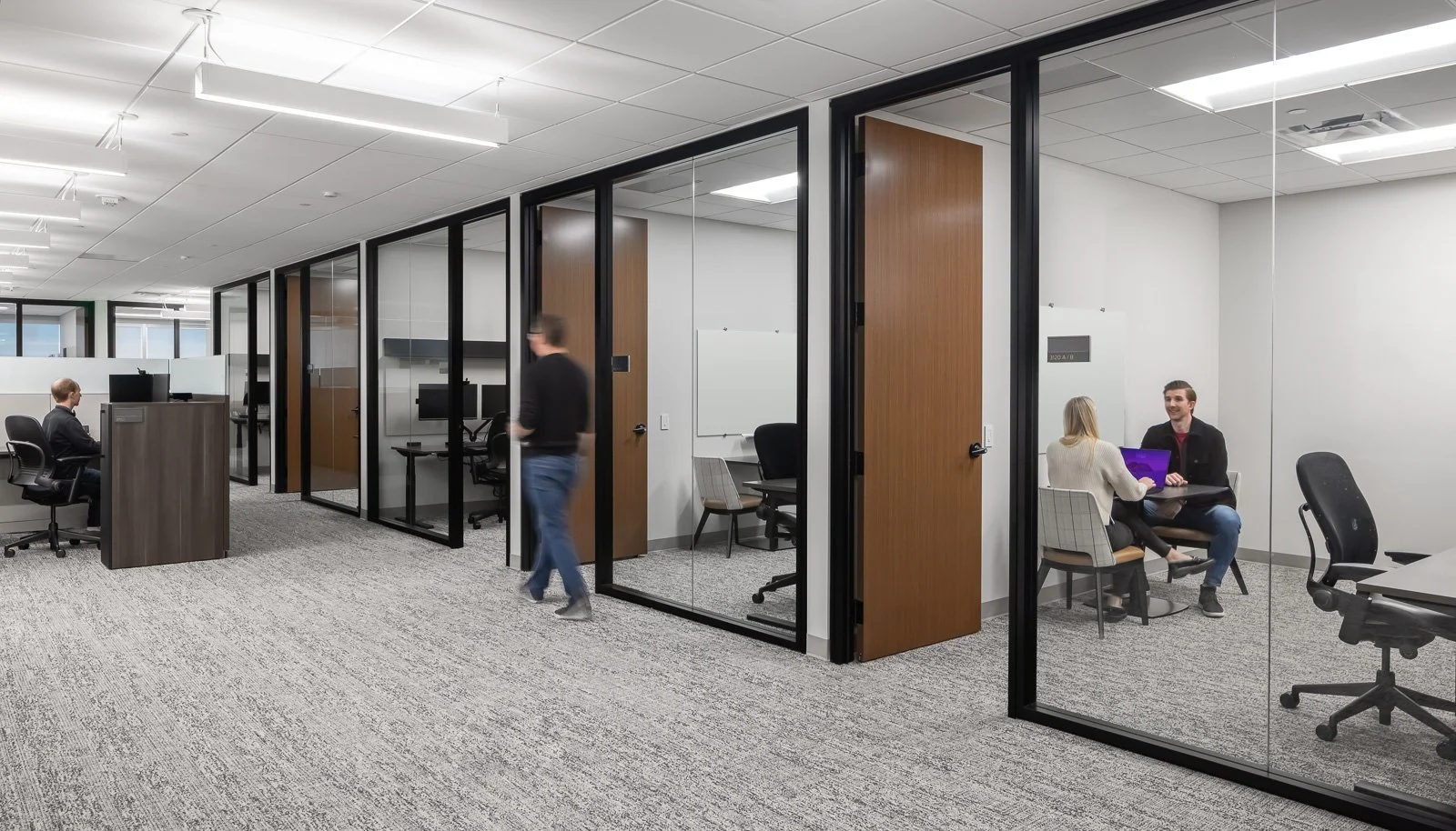 Richmond architecture and interior design firm SMBW's design for an Investment Bank firm.