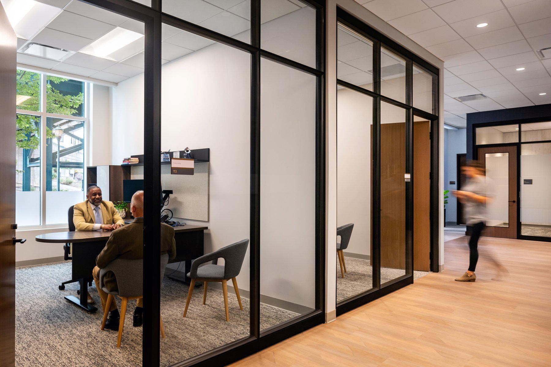 Richmond architecture and interior design firm SMBW's design for an Investment Bank firm.