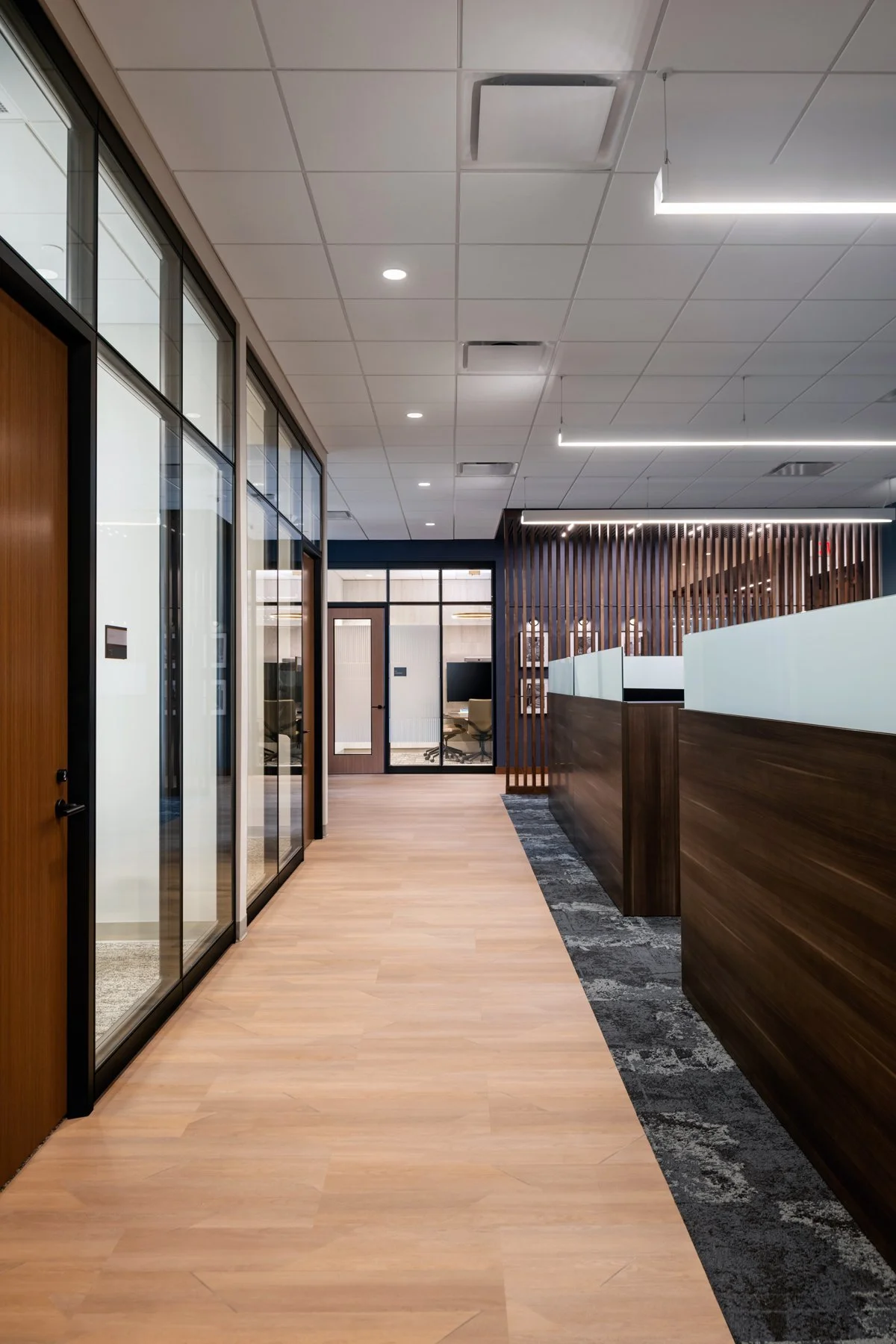 Richmond architecture and interior design firm SMBW's design for an Investment Bank firm.