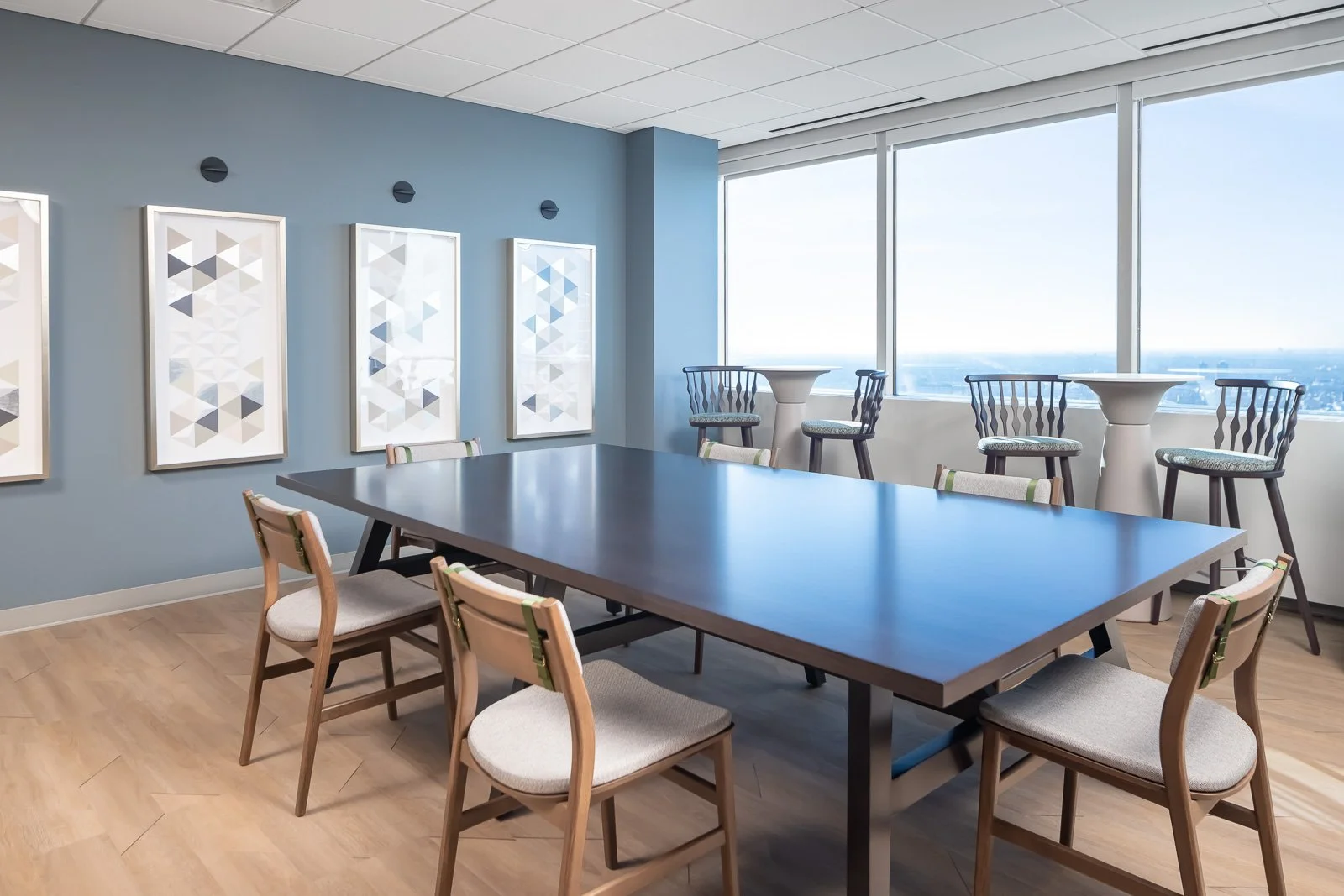 Richmond architecture and interior design firm SMBW's design for an Investment Bank firm.
