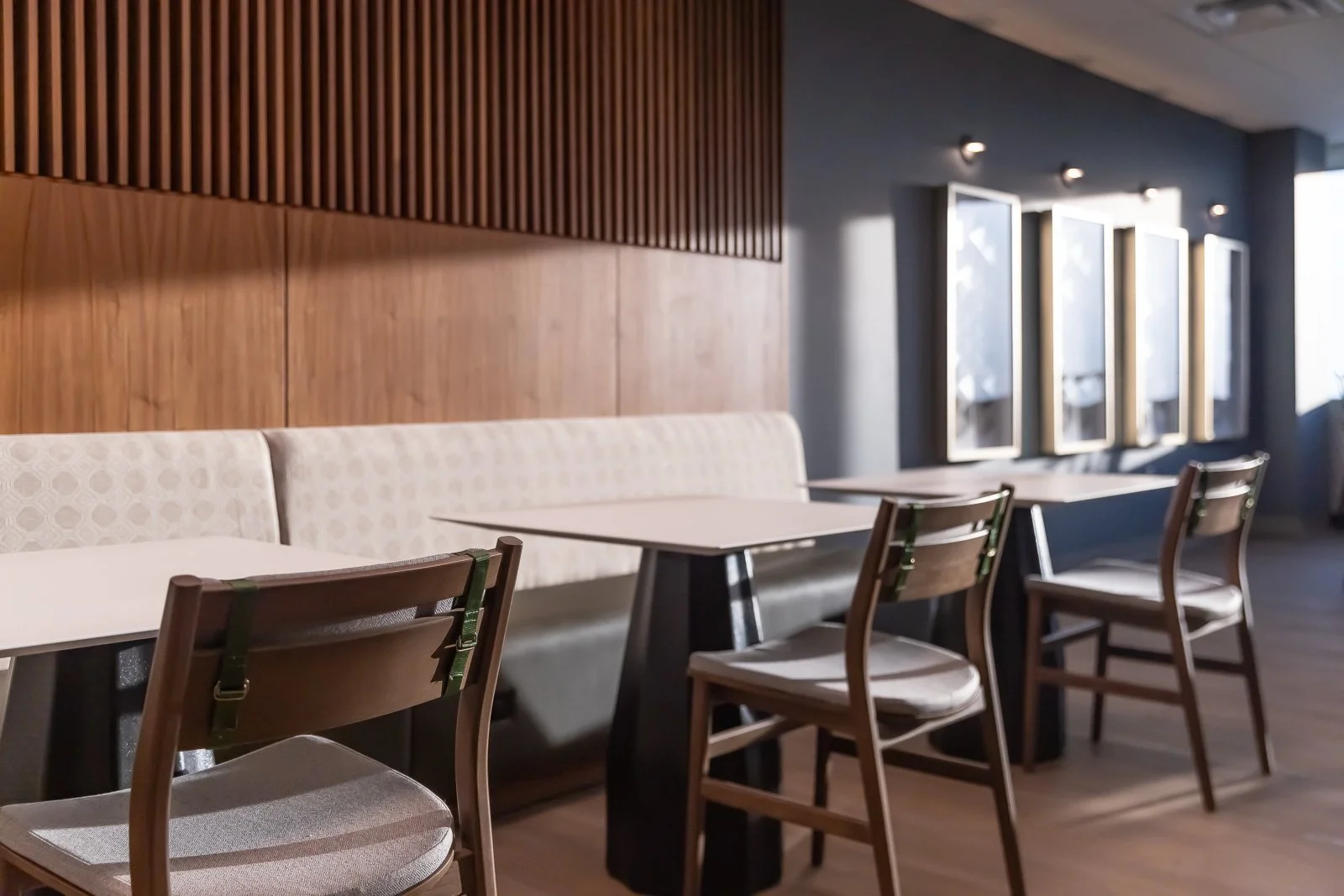 Richmond architecture and interior design firm SMBW's design for an Investment Bank firm.