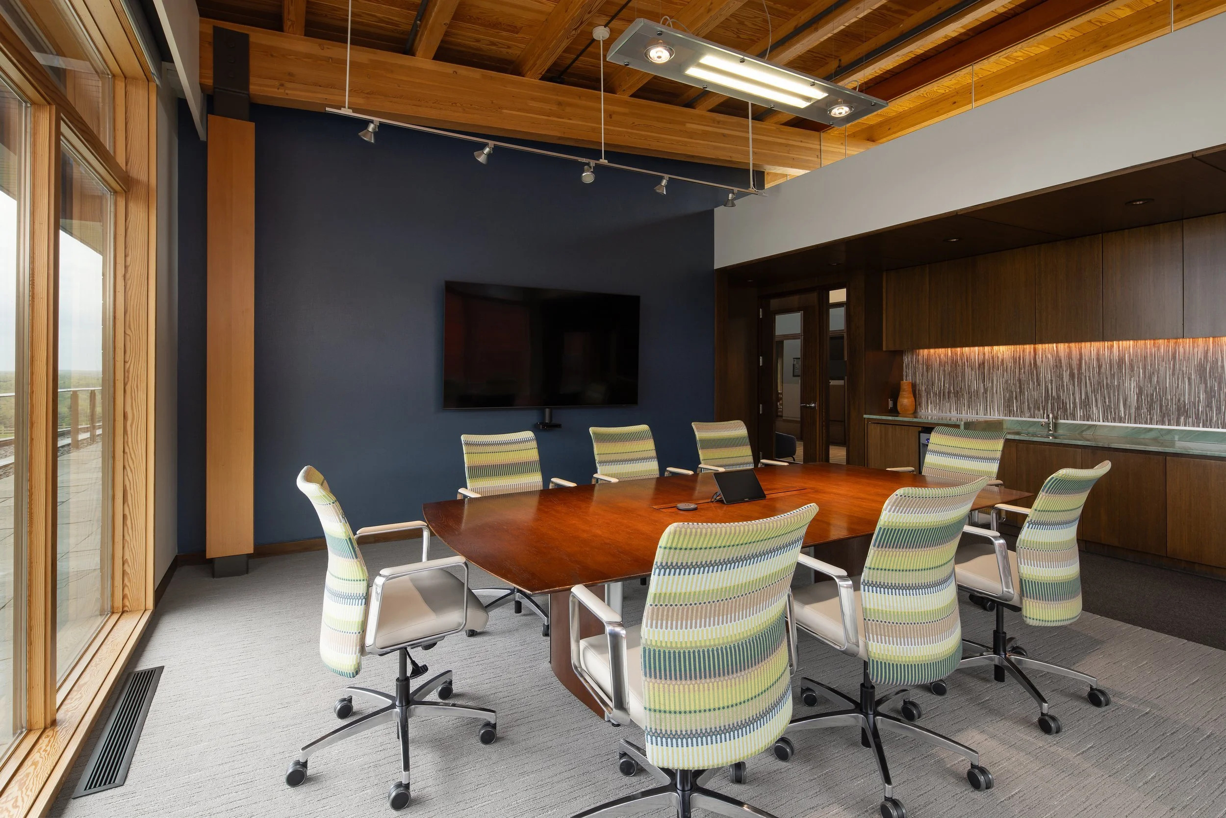 Luck_Stone_Executive_Offices_4.15.2025-1005.jpg