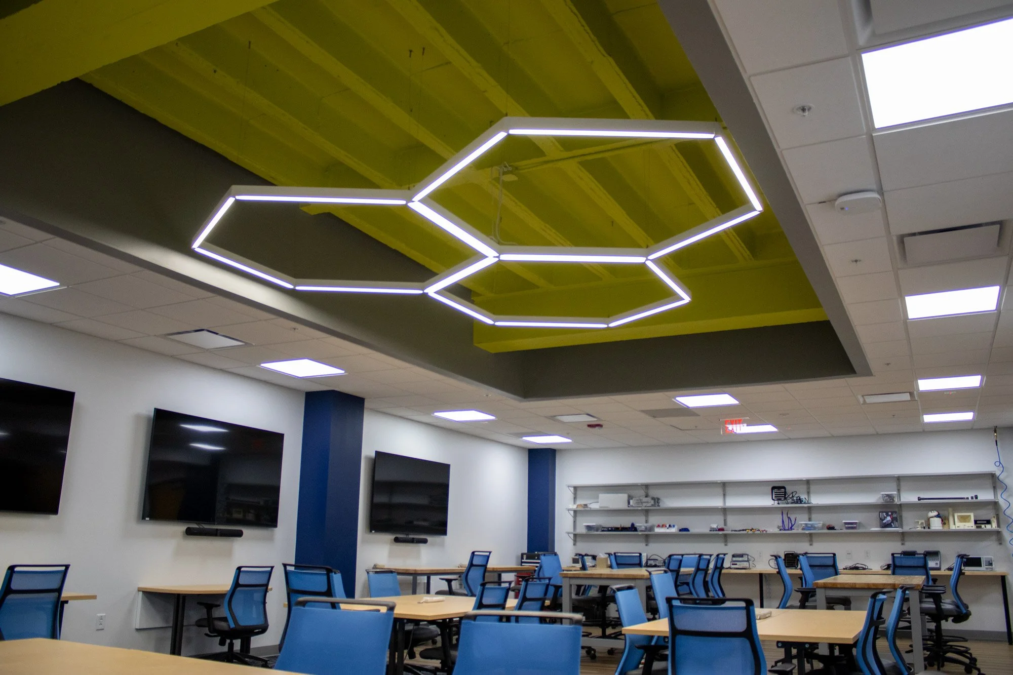 UF_IPPD_Classroom_Honeycomb_Lights.jpg