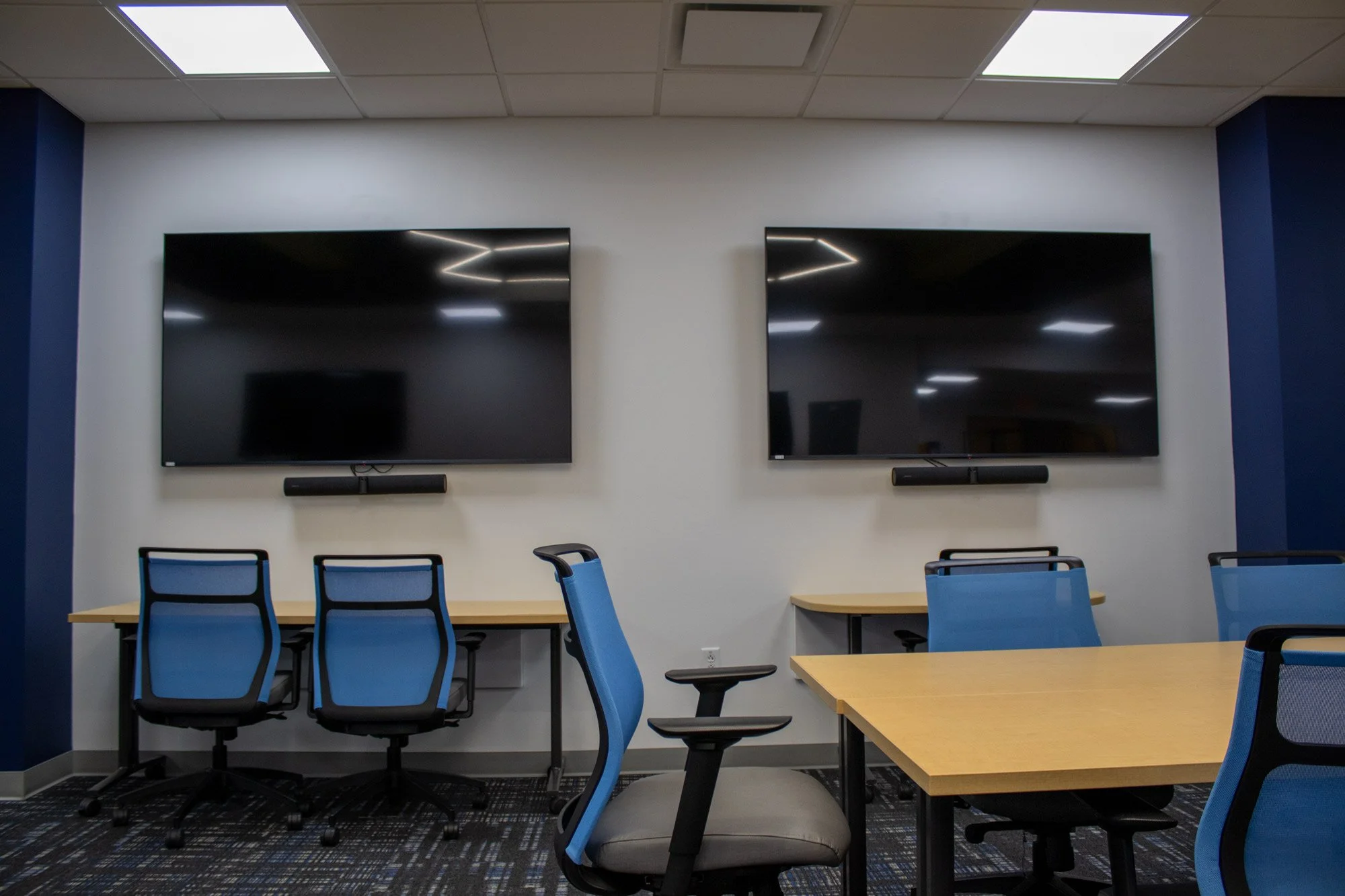 UF_IPPD_Classroom_TV_boxes.jpg