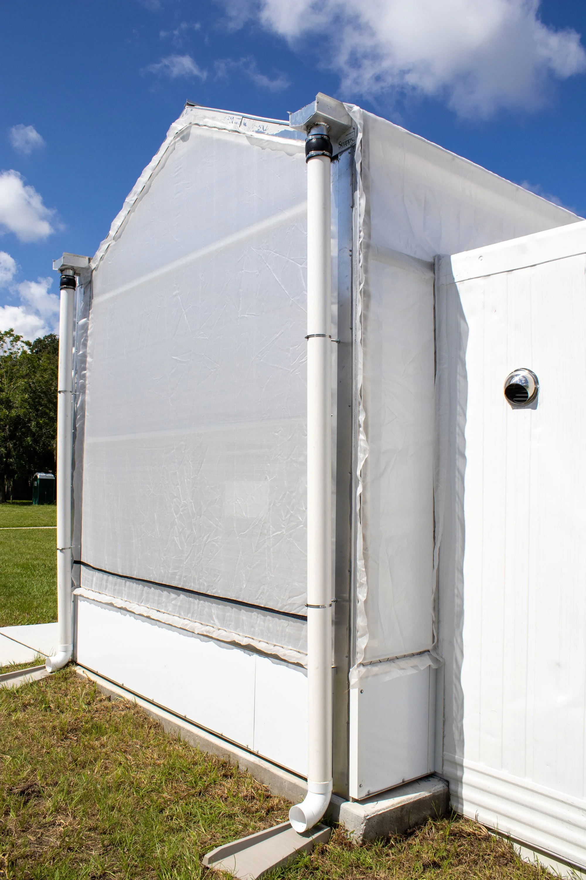 UF_IFAS_Crop_Transformation_Center_Gutters.jpg