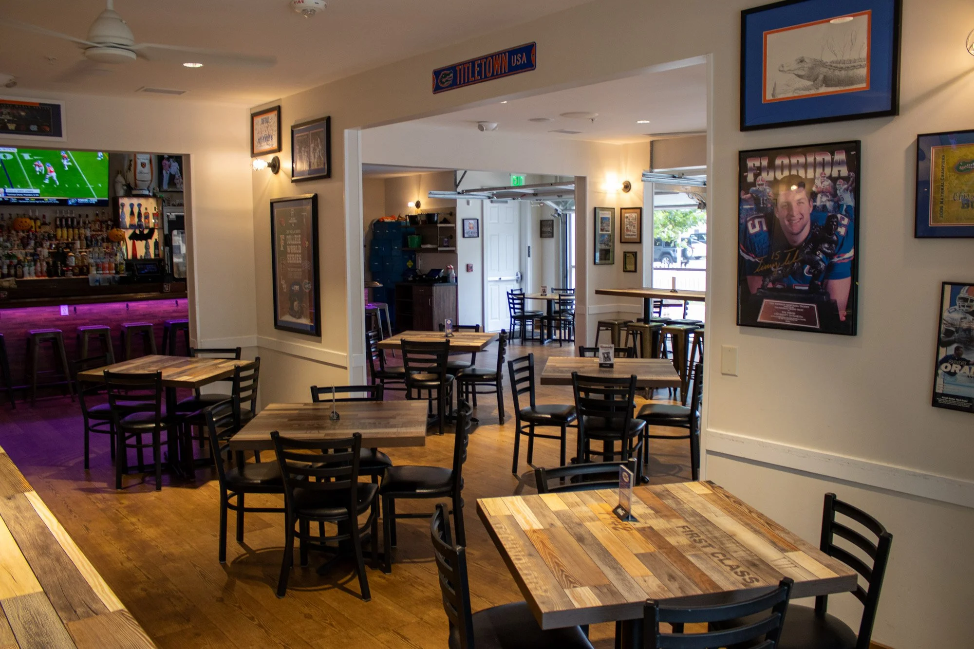 The_Swamp_Restaurant_Indoor_Fans_Fire.jpg