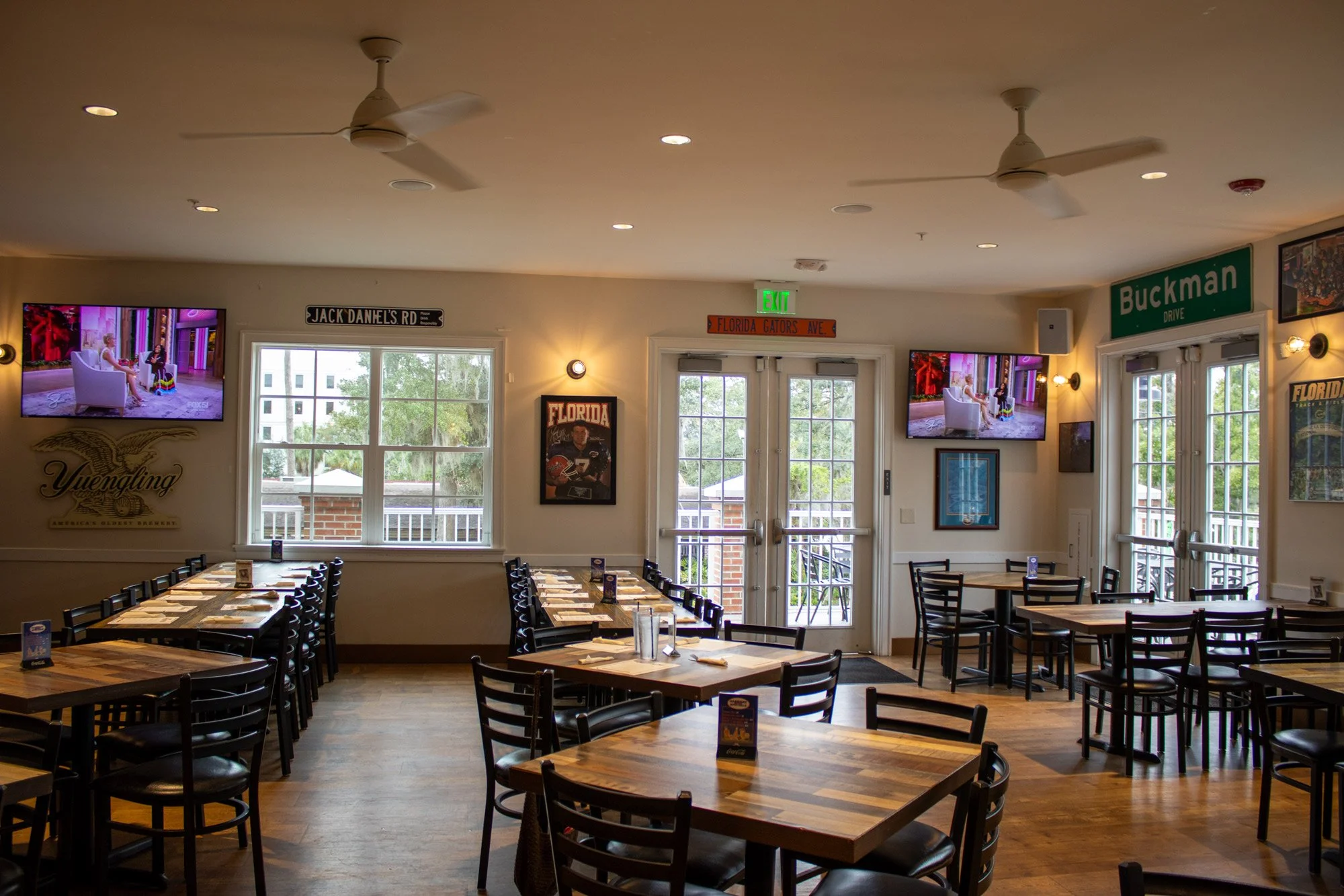 The_Swamp_Restaurant_Upstairs_Dinning_Room.jpg