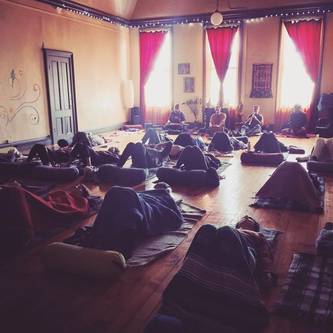 What a treat to be joined at our Sound Nidra last weekend by @stevegorn, Neel Murgai and David Ellenbogen with  @stackyourbones #soundnidra #soundhealing #bansuri #overtonesinging #drone #shruti #yoga #restorativeyoga #hudsonvalley #raga #musictherap