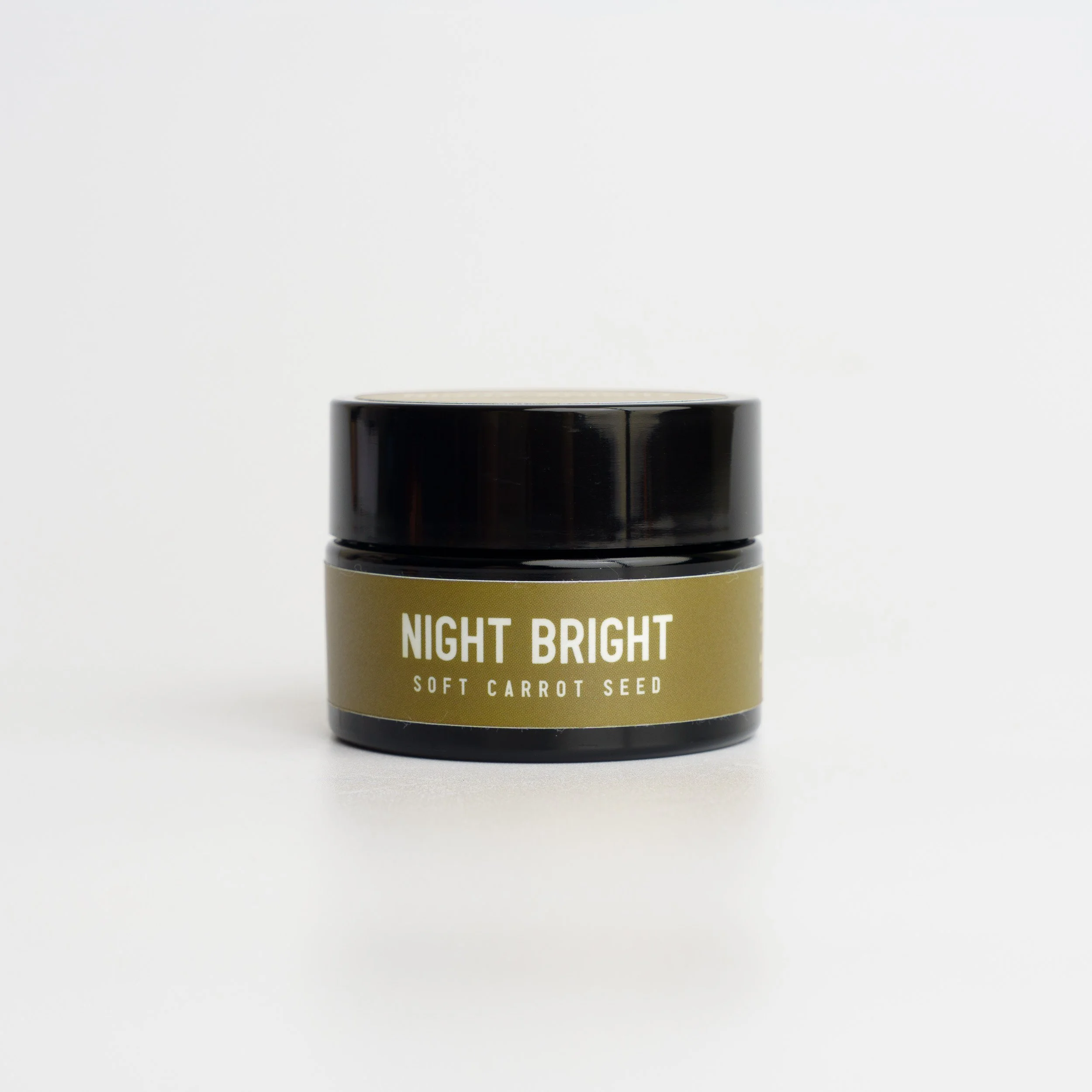 mothers-organics-night-bright-face-cream-hero-01.jpg