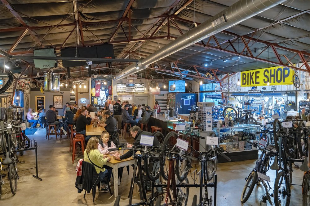 The Garage Bikes ⚯ Brews