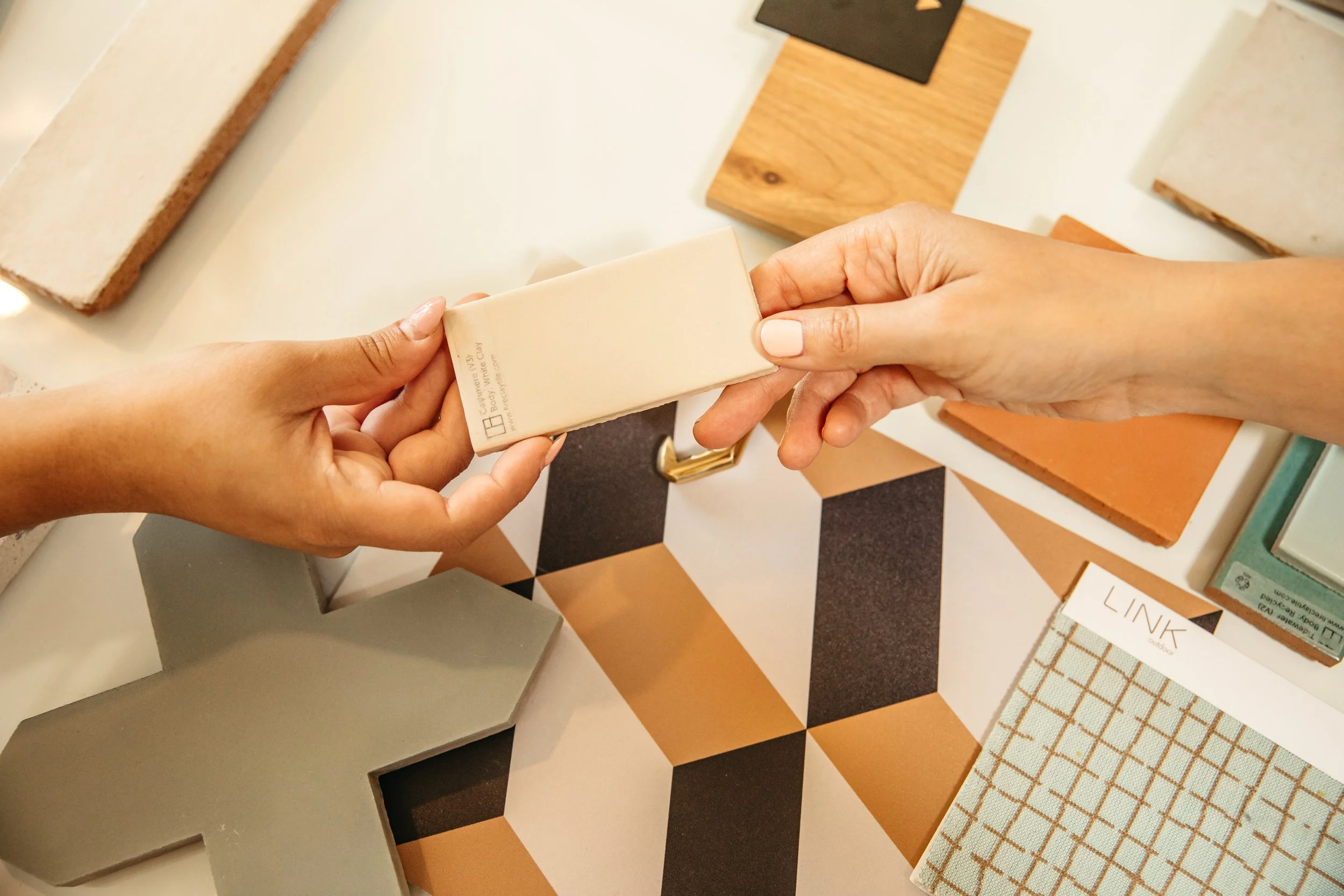 Interior Design Pricing Explained: Hourly, Flat Fee, and Price Per Square Foot