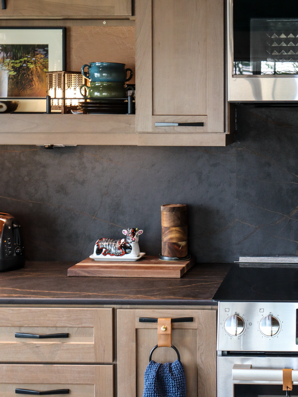 Earthy modern kitchen cabinetry and countertop interior design in Carefree AZ, Cave Creek AZ