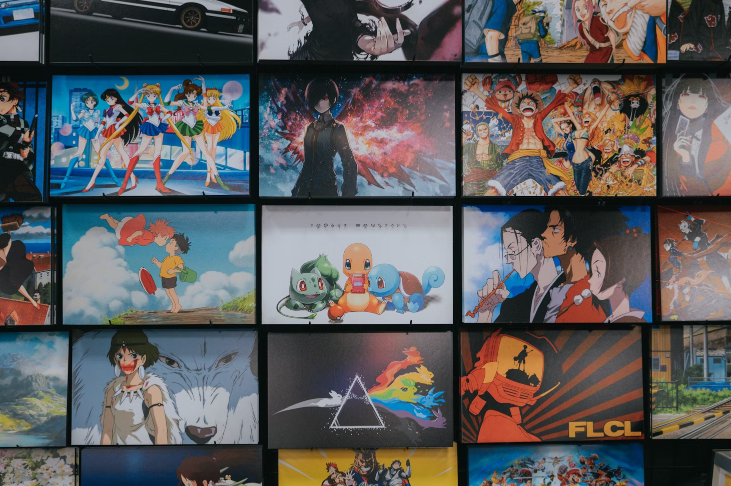 a lot of animas on TV screens