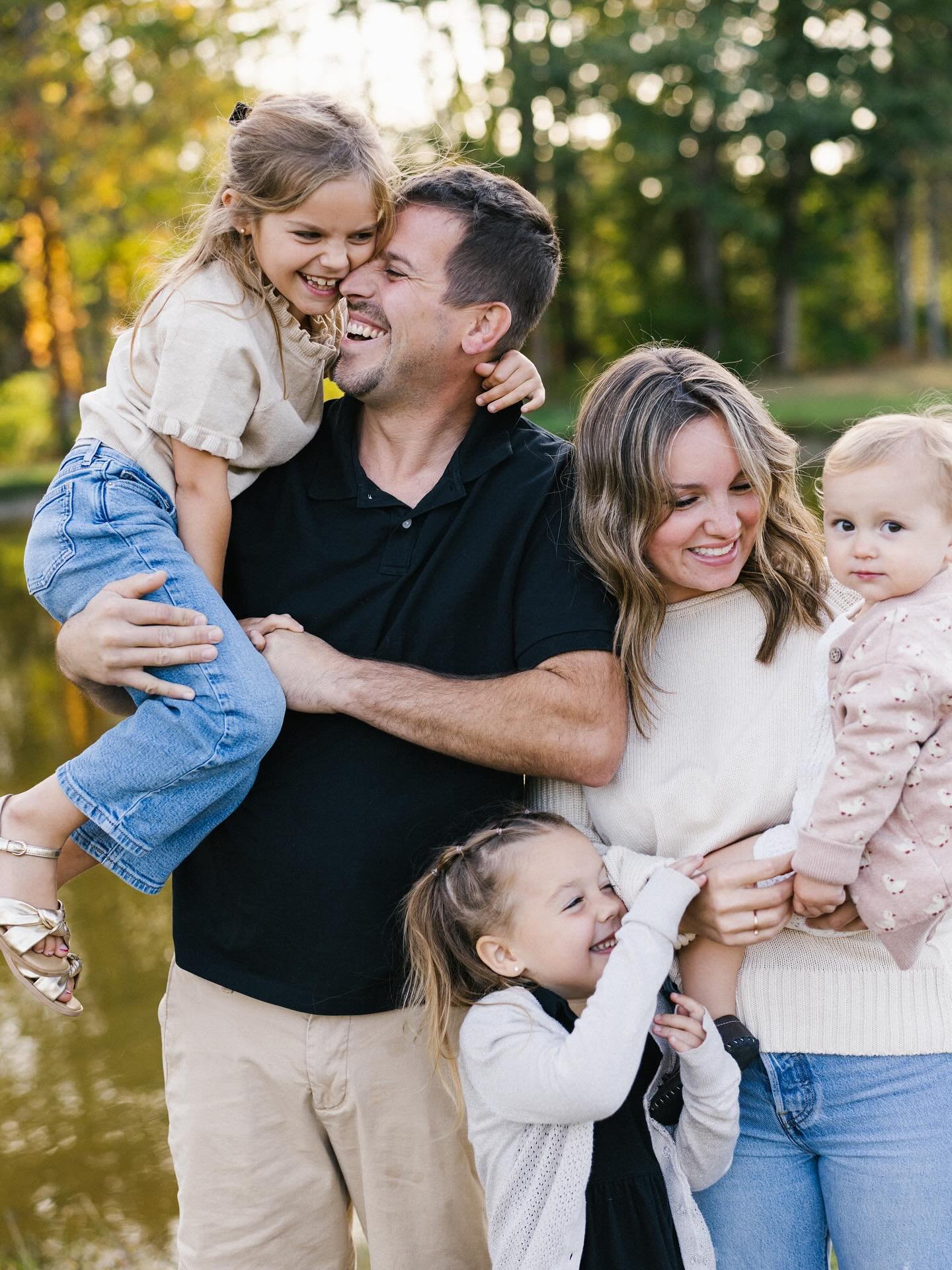 If we could just slow down right here and make September 30th last for the next 2 months so we can savor autumn harvest.🍂 

Time travels so quickly and the older we get the more I realize how powerful the gift of memory keeping is. I don&rsquo;t jus