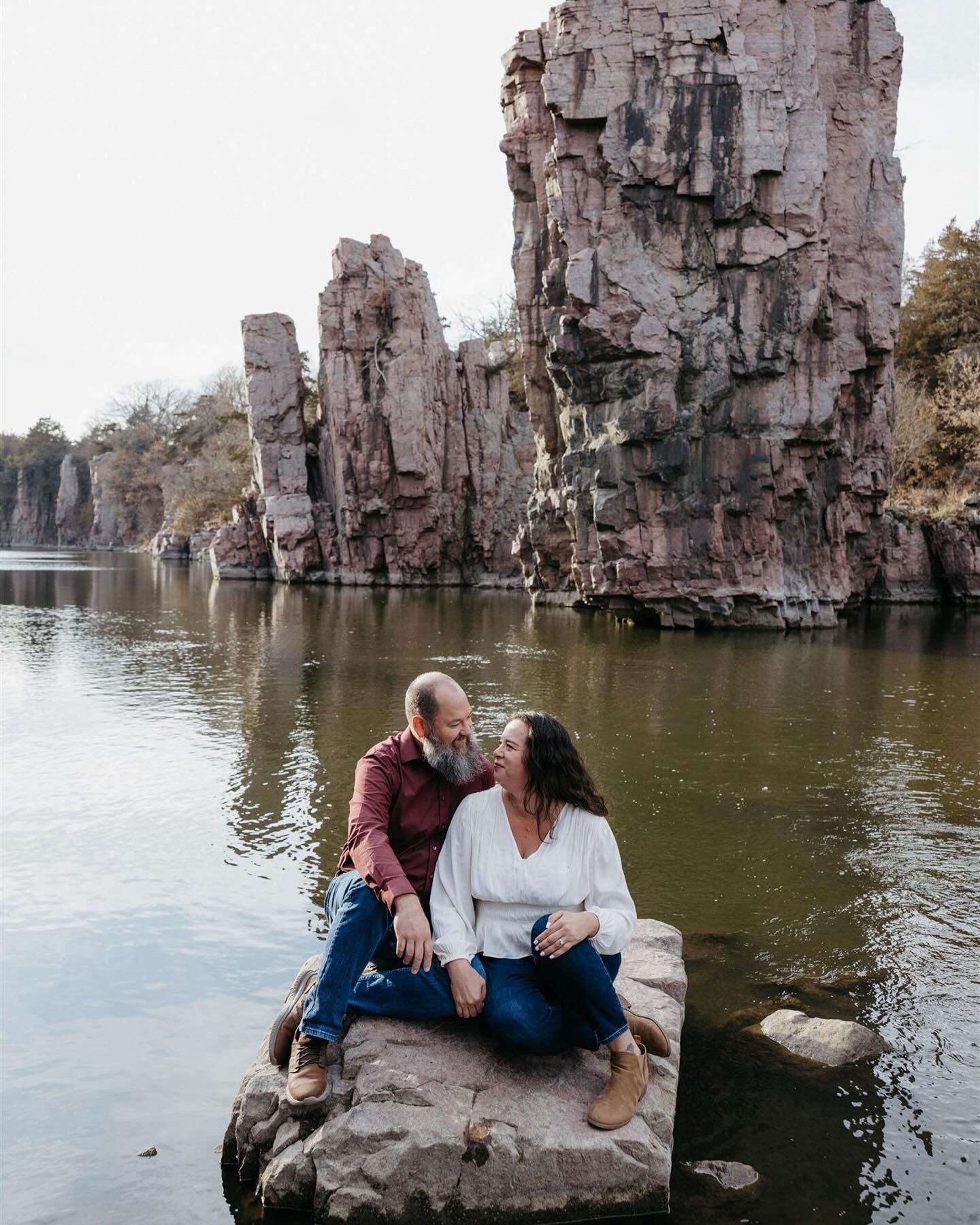 &ldquo;You are my sun, my moon, and all my stars.&rdquo;

- E.E. Cummings
.
.
.
.
.
.
.
#jennaheckelphotography #siouxfallsphotographer #siouxfallsengagementphotographer #siouxfallsweddingphotographer #southdakotaweddingphotographer #southdakotaphoto