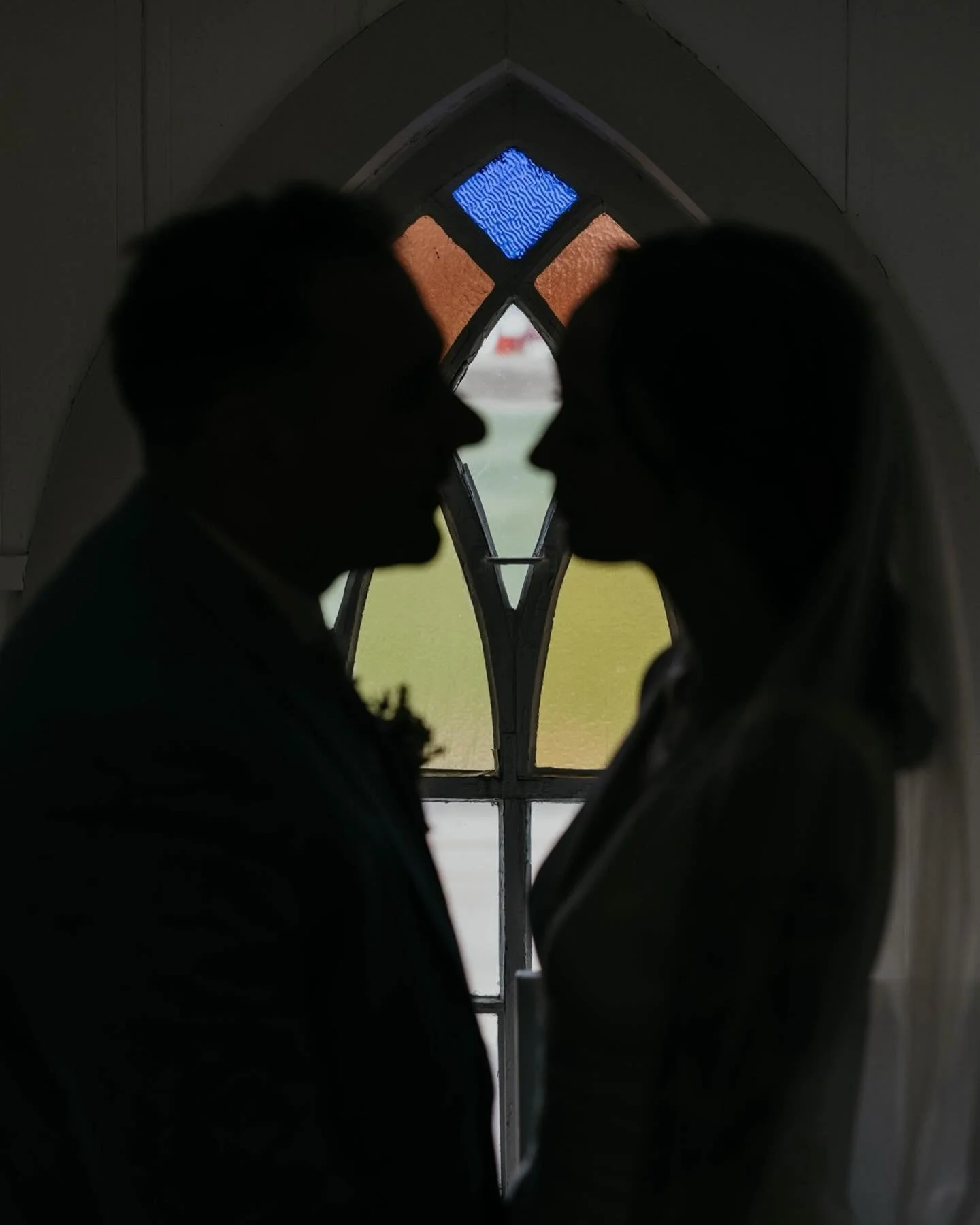 Aubrey + Mark 5/2/2026

If I were to pick a word for their day it would be joy. Pure, bold and unapologetic joy. 

Venue: Beaver creek chapel and @mosaicsiouxfalls 
Catering: @rollnpinsf 

#jennaheckelphotography #siouxfallsweddingphotographer #south