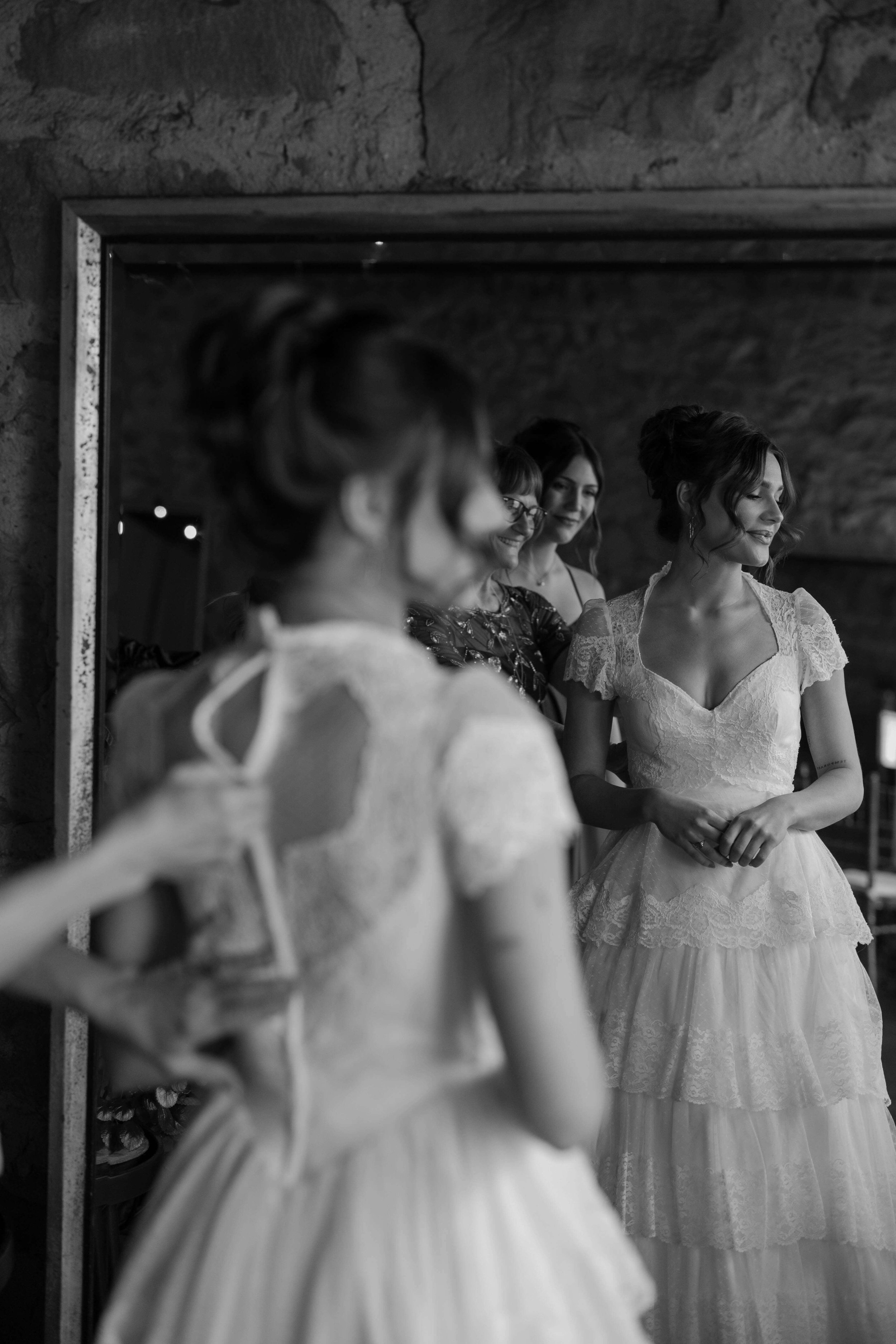 Bride getting ready for her micro wedding at the Icon in downtown Sioux Falls, photographed by Jenna Heckel Photography Sioux Falls Photographer. 