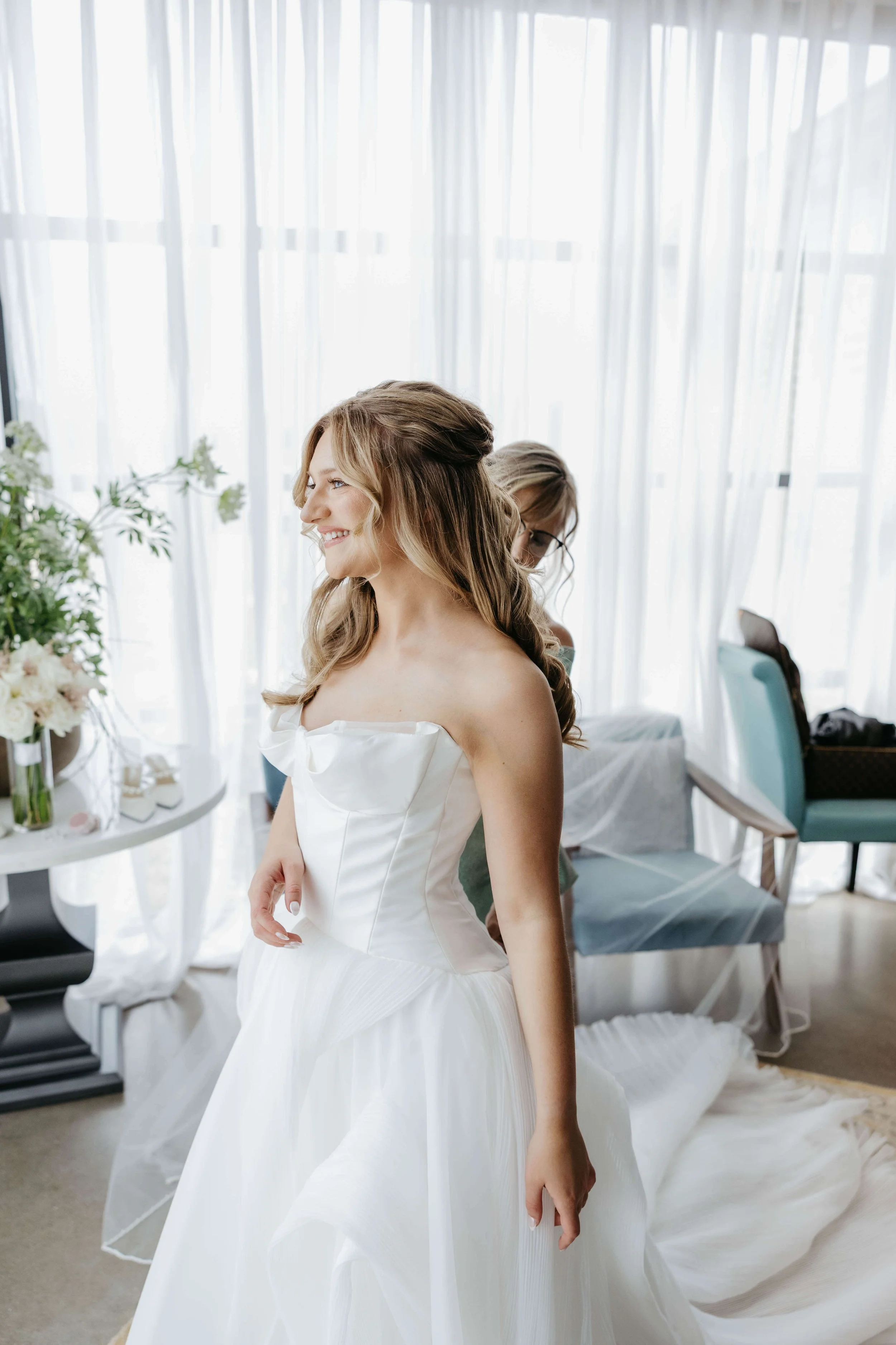 Bride getting ready at the Atrium in Sioux Falls.