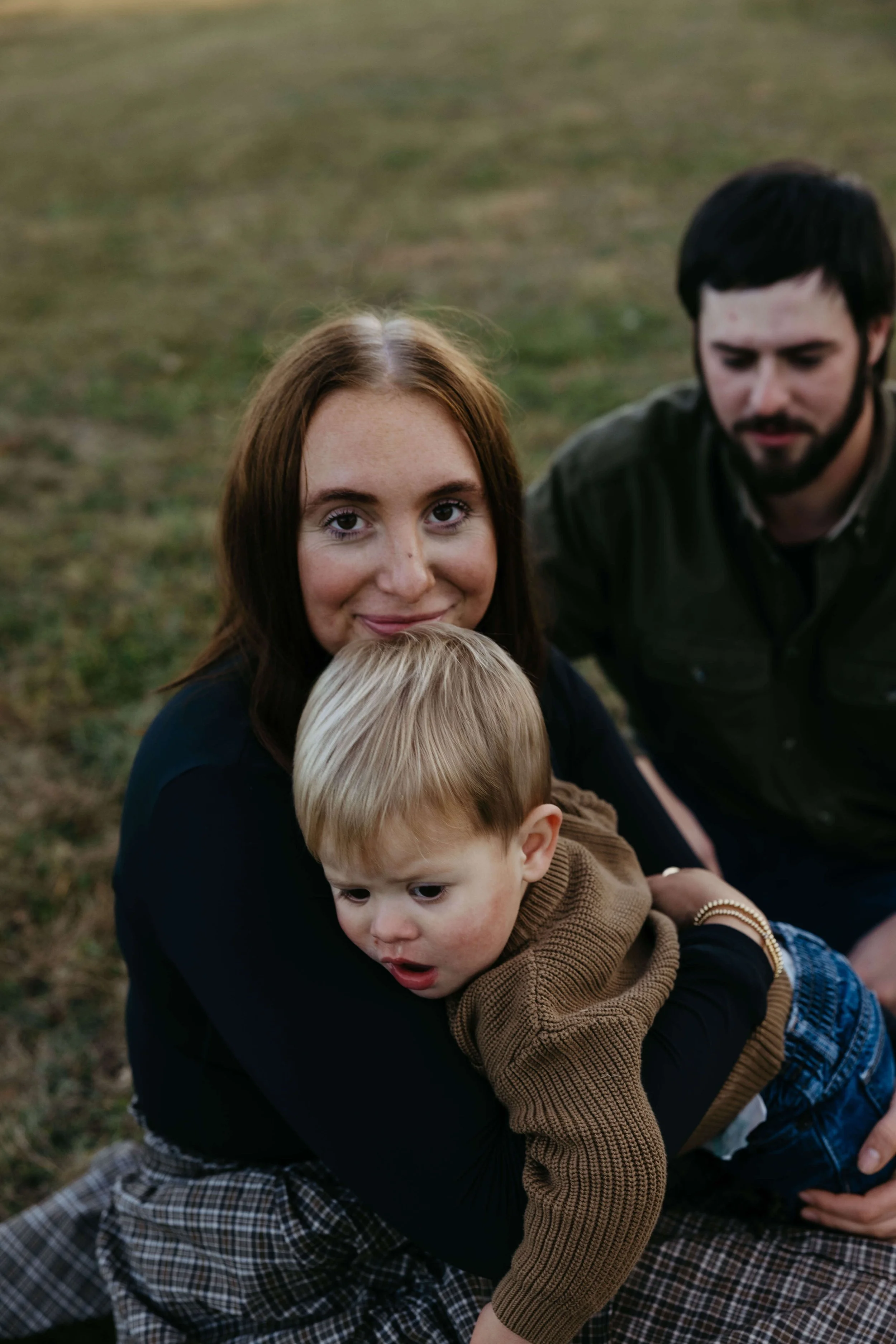 Fall family photo shoot at Good Earth State Park. Photographed by Jenna Heckel Photography.