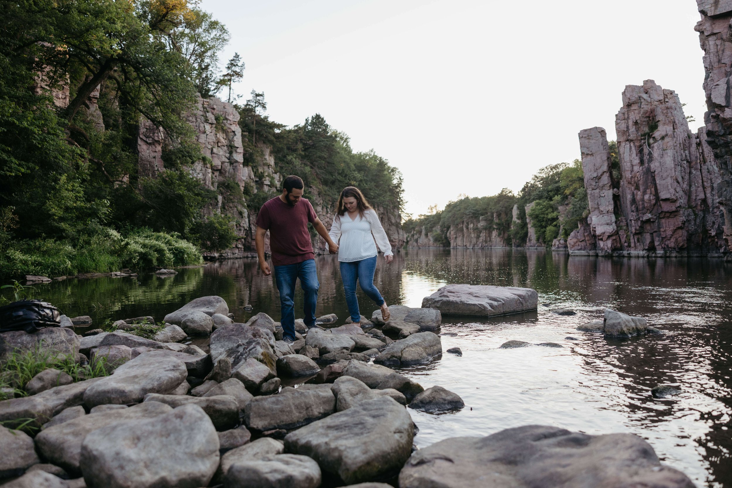 Engaged couple doing an engagement session with Jenna Heckel Photography at Palisades State Park.