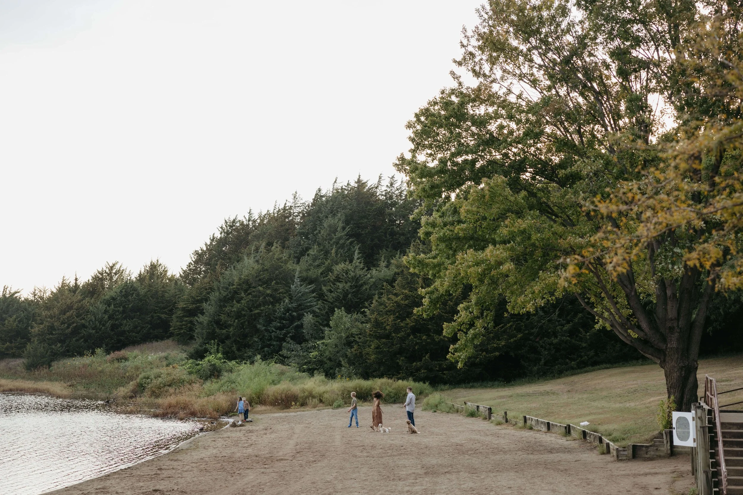 Summer family photo shoot at lake Alvin, near Sioux Falls. Photographed by Jenna Heckel Photography.