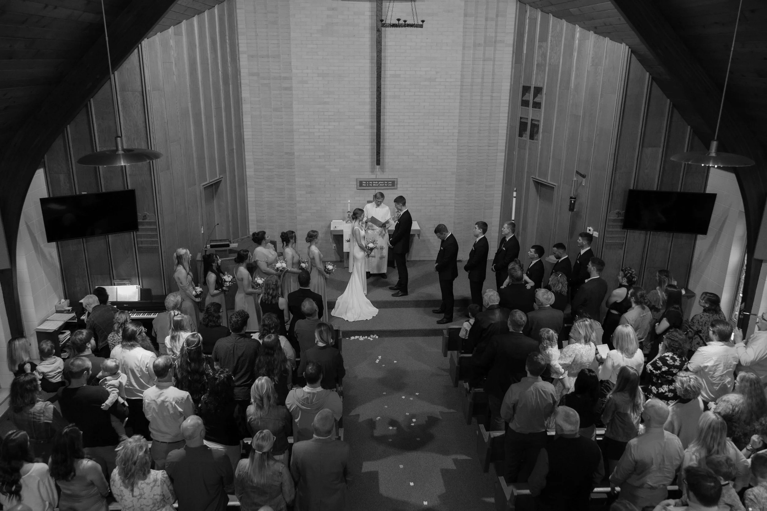 Ceremony photos for couple in Yankton South Dakota shot by Jenna Heckel Photography.