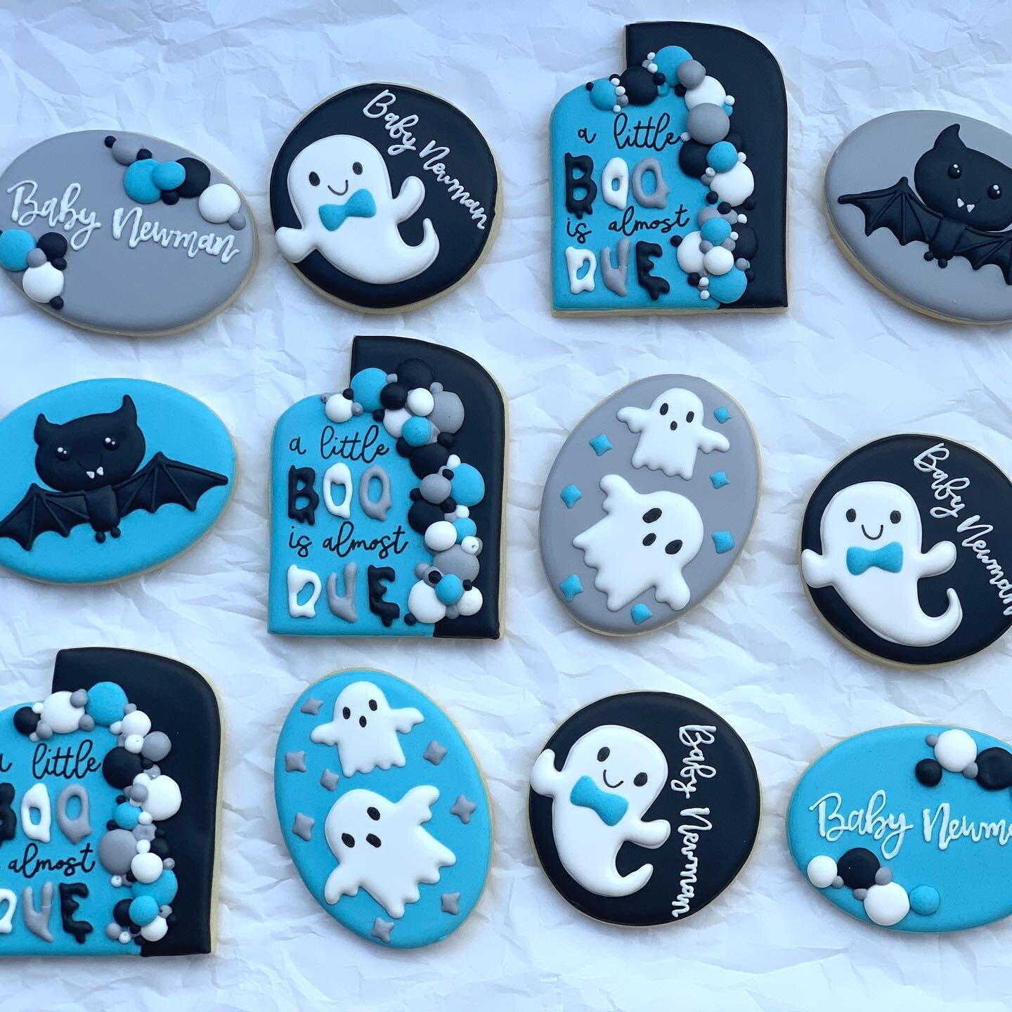 Still thinking about these hauntingly cute little boo cookies👻

#cookies #cookiesofinstagram #decoratedsugarcookies #halloweencookies #littleboo #littlebooisalmostdue #babyshowercookies #halloweenbabyshower #sandiego #sandiegobaker #sandiegobakerscl