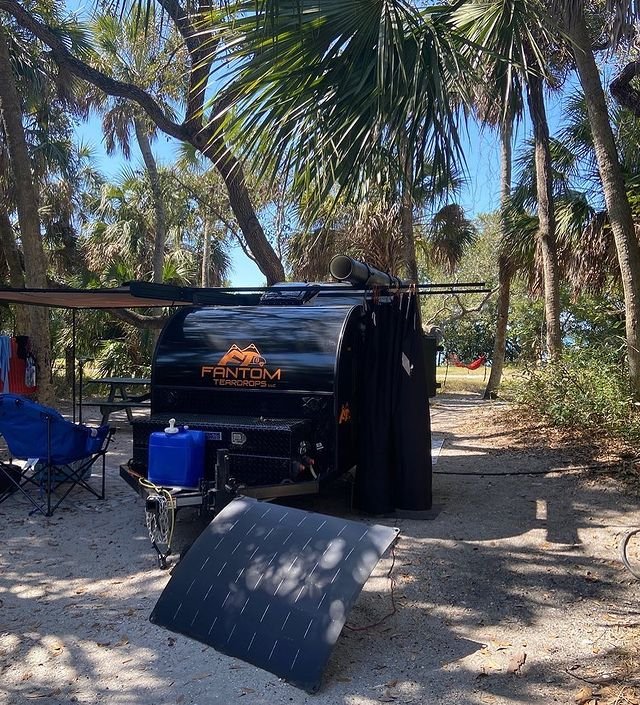 Whether it's on a beach or in the mountains our solar panels will keep you powered in any environment.

#powerthatmovesyou #lightleafsolar #solarenergy #solarpowered #solarworld #solarlife #solarpanelsystem #campingtrailer #campinglovers  #offgridtra