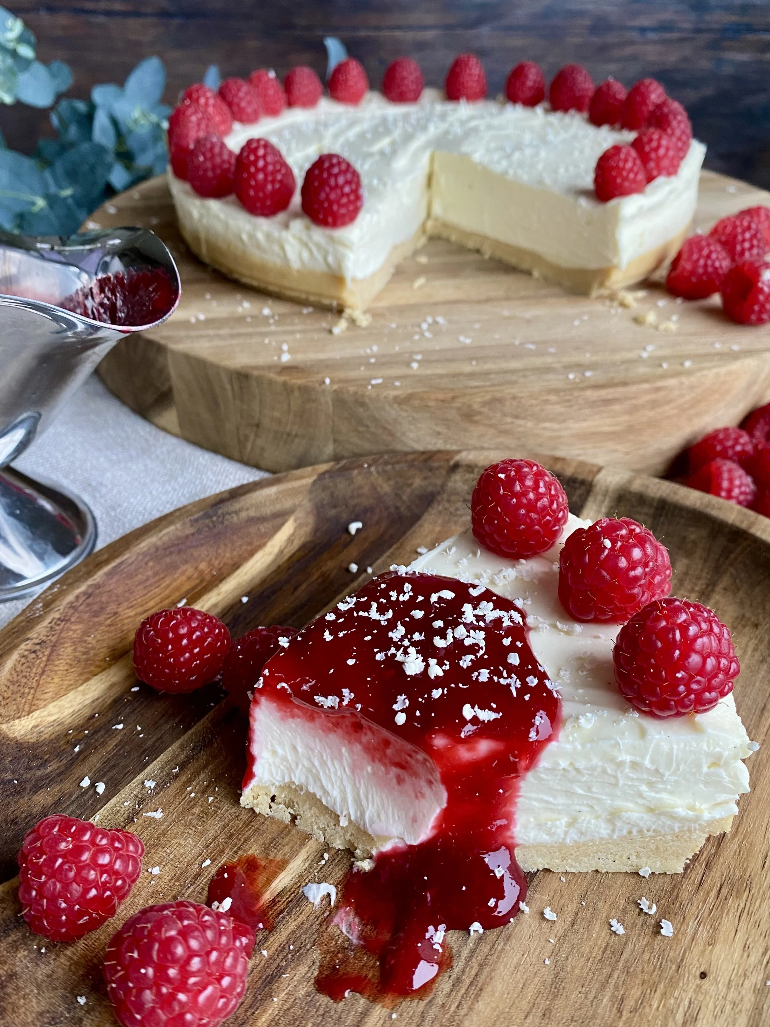 No Bake White Chocolate Vanilla Cheesecake