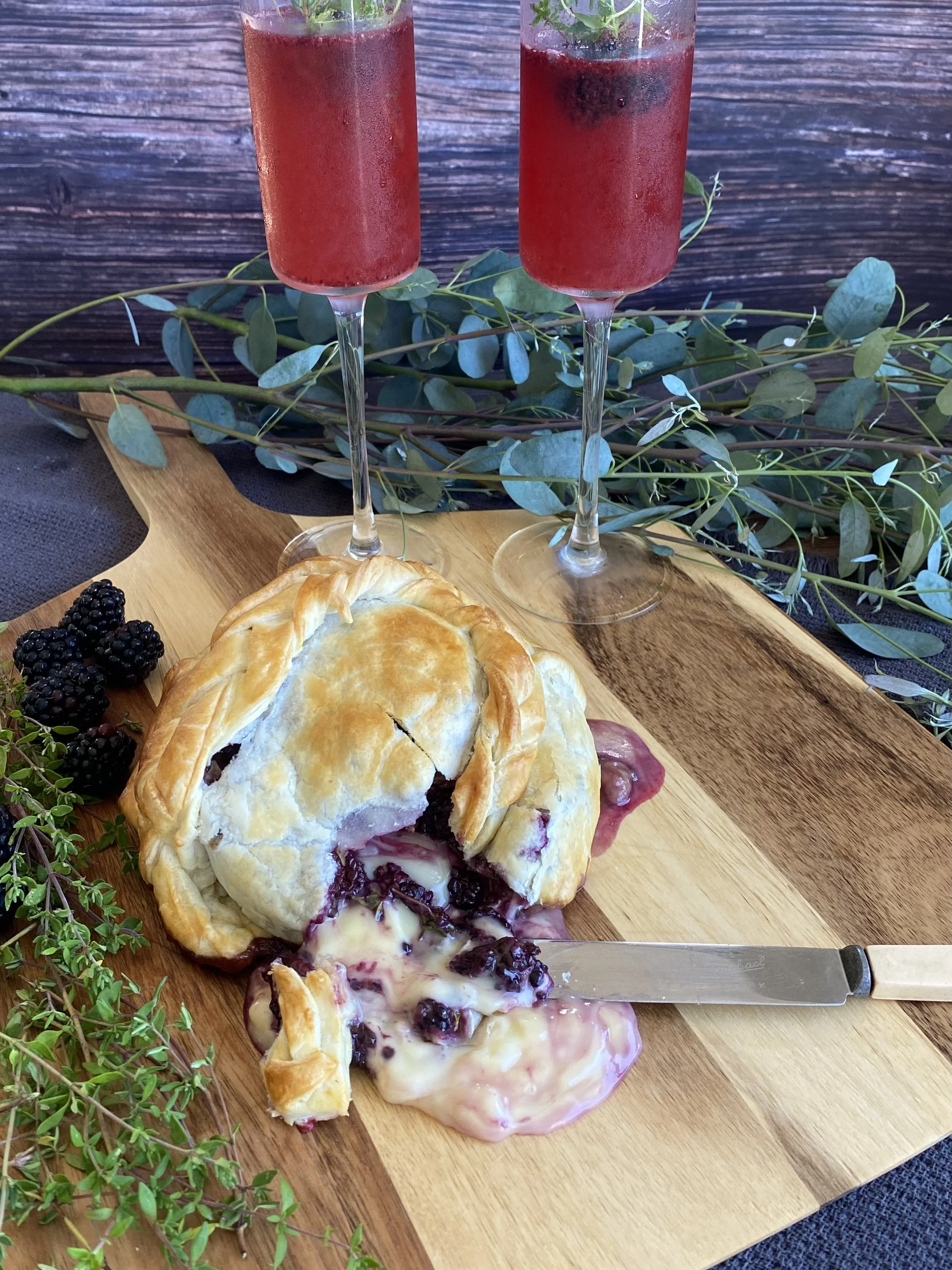 Baked Blackberry Brie Wrapped in Puff Pastry
