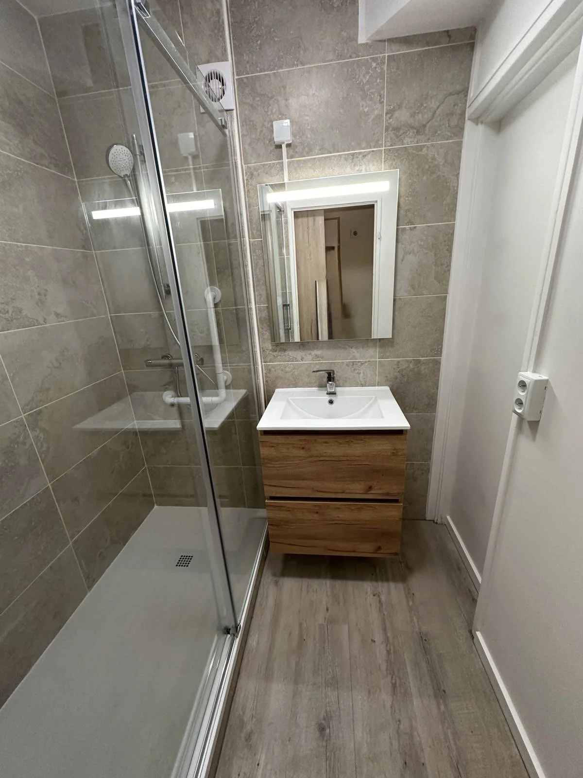 bd75b9bf-61ce-4daf-89c8-8fd0b5a9b87b 2.jpg