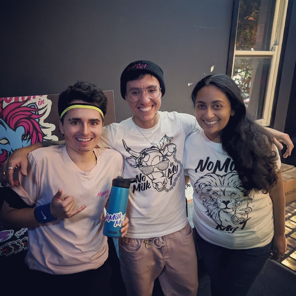 Happy Friday! 💥
And thanks to all of the wonderful No Milk supporters out there. Here are 2 of them on Max&rsquo;s wings, the workout superstar drag king @king_jimjunkie and the lovely Anika. 

Jim wears the original pink lion fundraising tee. 
Max 