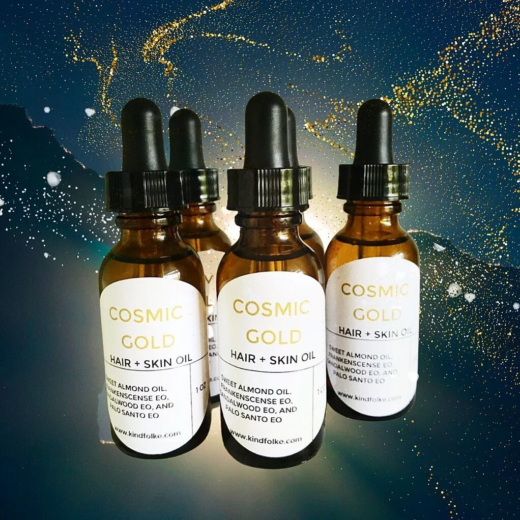 The brightest light shines through the darkest night. Cosmic Gold is an anointing oil that is made from the highest quality meditative oils to help enhance your meditations, bless your daily rituals, and help keep your inner and outer glow shining. 
