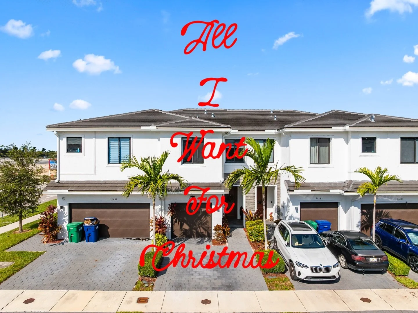 🚨🚨PRICE IMPROVEMENT 🚨🚨

Now offered at $439,000

Experience comfort and style in this beautifully updated 3-bedroom, 2.5 bath townhome in The Landings. Flooded with natural light from impact windows and modern recessed lighting, this home offers 