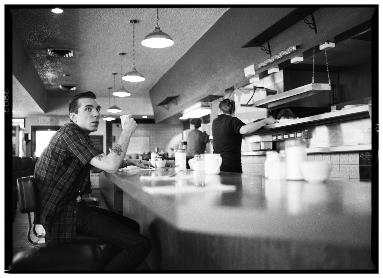Justin Townes Earle, Oregon Diner, 2009 © Joshua Black Wilkins