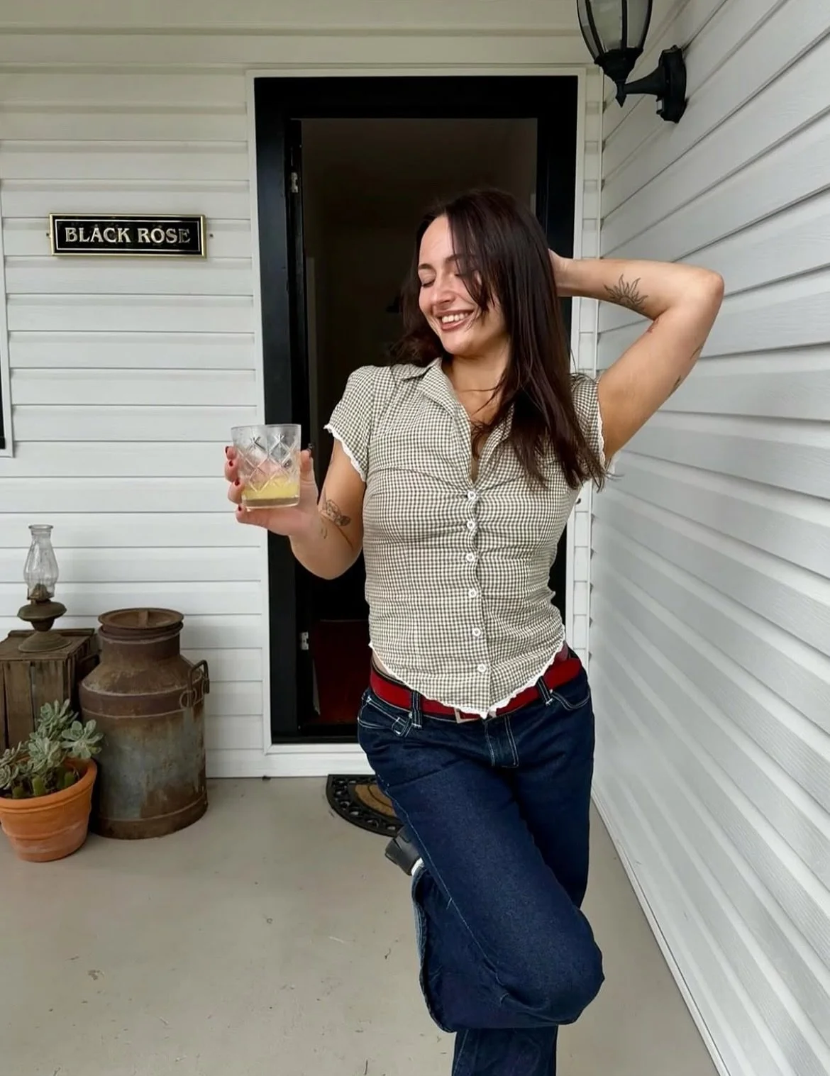 From our guests&rsquo; POV 😉 Whether it&rsquo;s a hen&rsquo;s getaways, sunset seekers or the last firepit vibes of the season, this is how our recent Bliss guests soaked up their Mudgee stays 👏😍
 
1 @chloewhittemoreee happy hour at @black_rose_co
