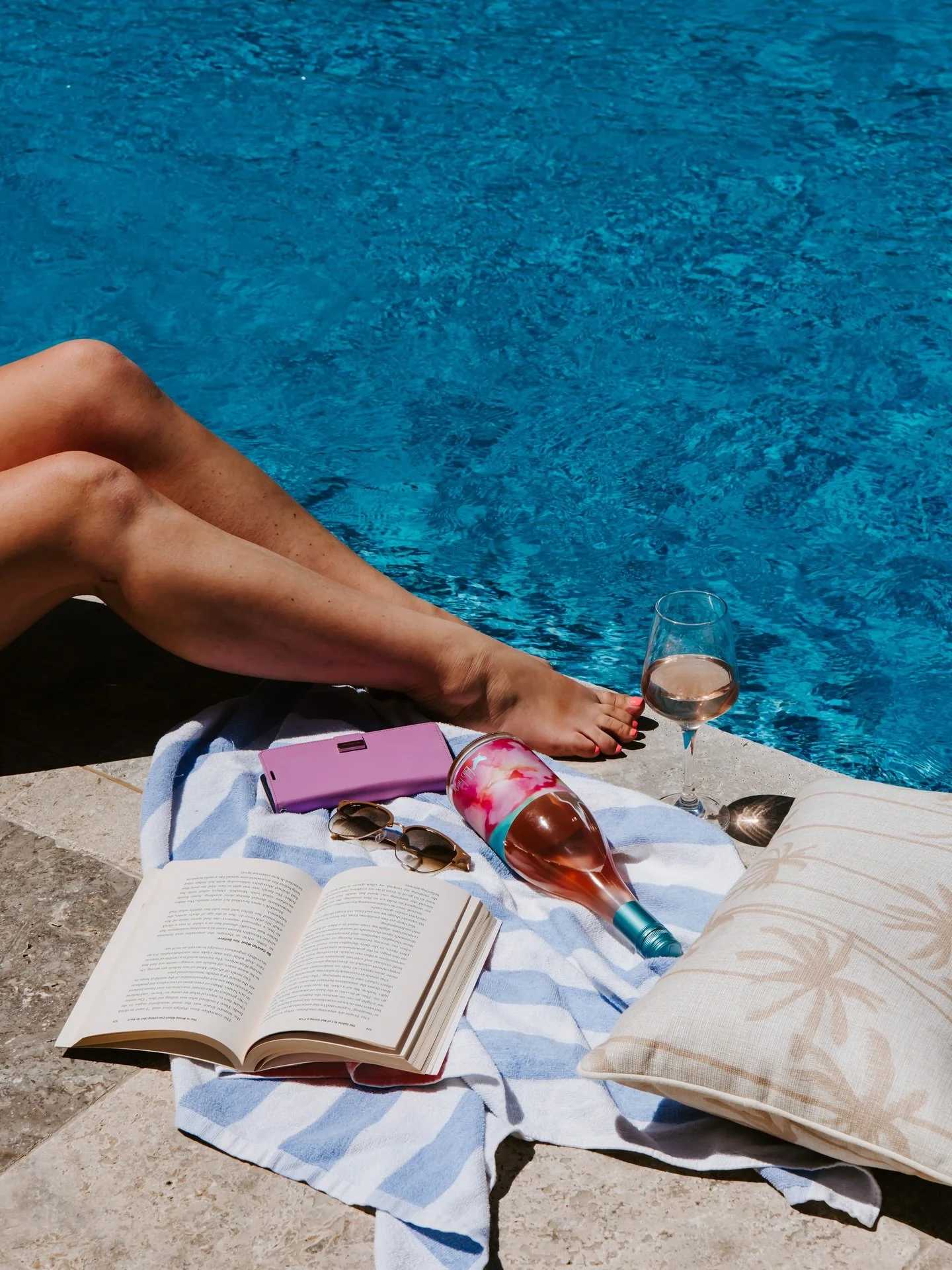 Bye bye firewood season! 🔥 As we officially say goodbye to winter, we&rsquo;ve swapped our complimentary firewood for pool towels in all our Bliss homes 🏊 
 
Summer is well &amp; truly on its way, so hop online to book a poolside stay in Mudgee 😎
