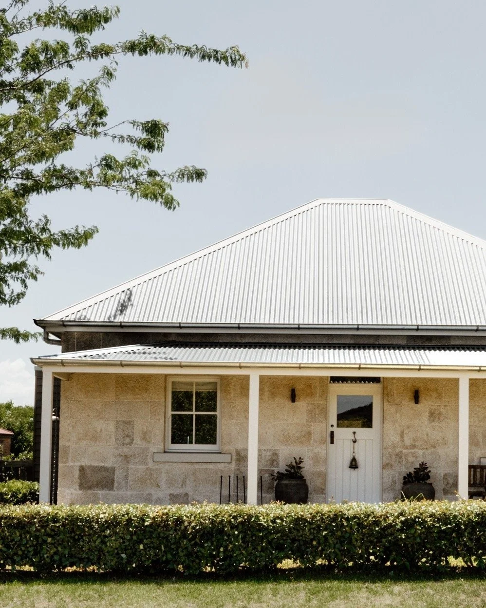 NEW PROPERTY ALERT | Airdrie 😍
 
This storybook home oozes cottage charm &amp; country living - so much that it will have you considering a tree change! 😉 
 
Spend your days soaking up the sun on the patio &amp; enjoying alfresco BBQs, then gather 