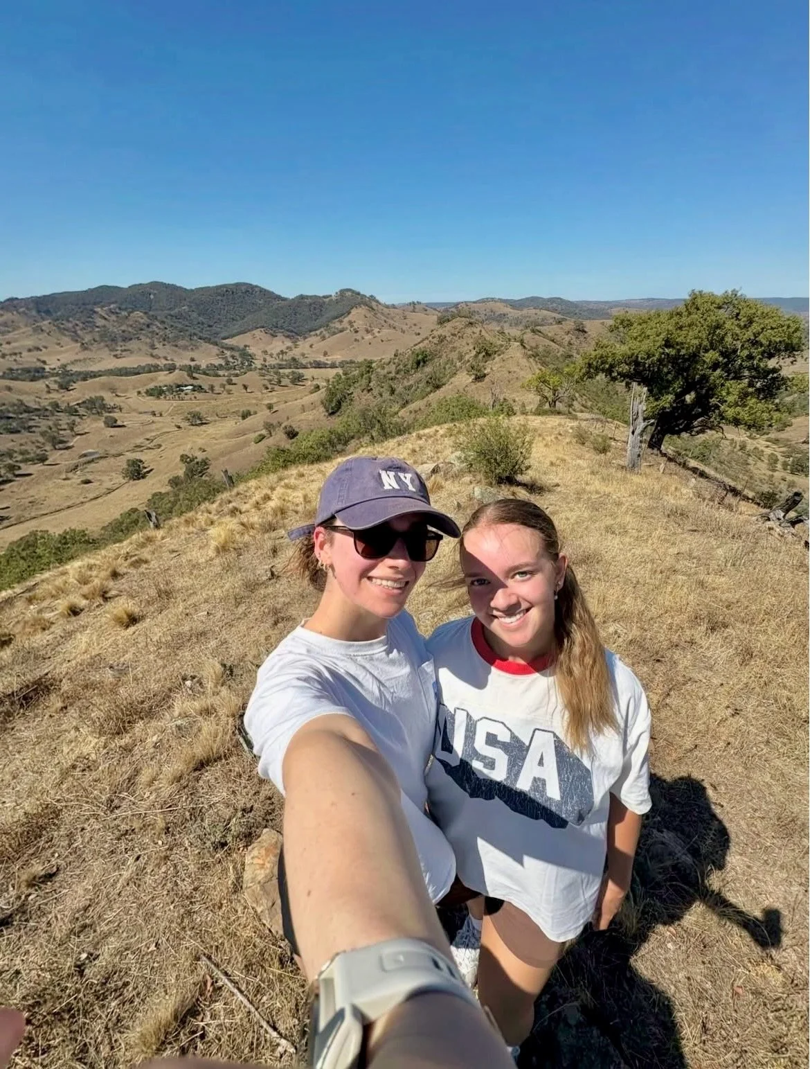 The last of the summer days spent here 😍 Seven Tree Hill is the best place to swim, sunbake, stroll the countryside &amp; cook up a feast with your favourites. Soak up the last dreamy days of summer with Bliss 🥰
 
📷 @emilymadelinesmith