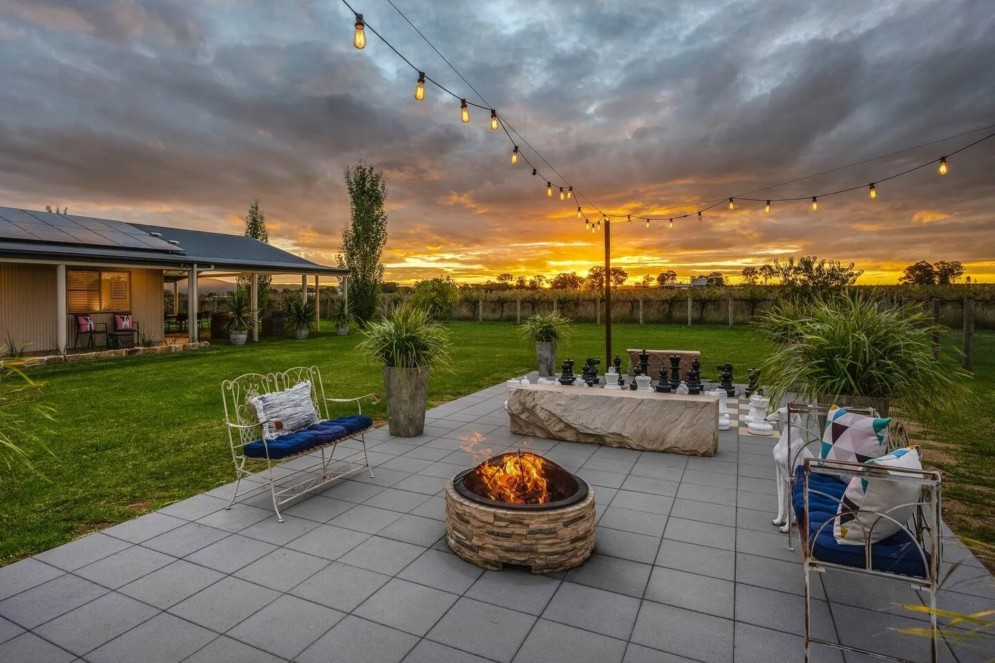 Vineyard Cottage Mudgee fire pit Accommodation
