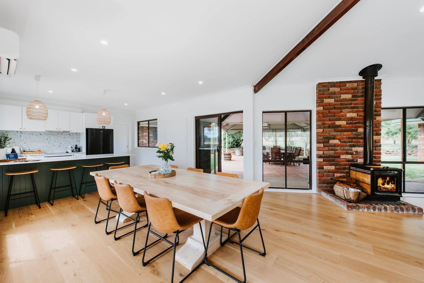 Anton Mudgee Accommodation Bliss Stays Pet Friendly