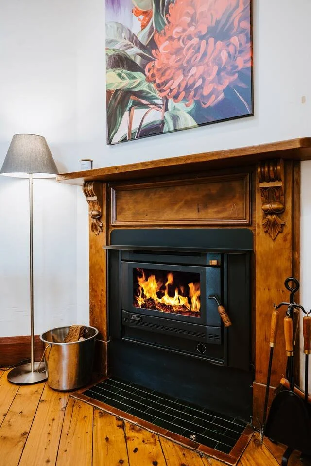 Ironbark Oasis fireplace mudgee accommodation