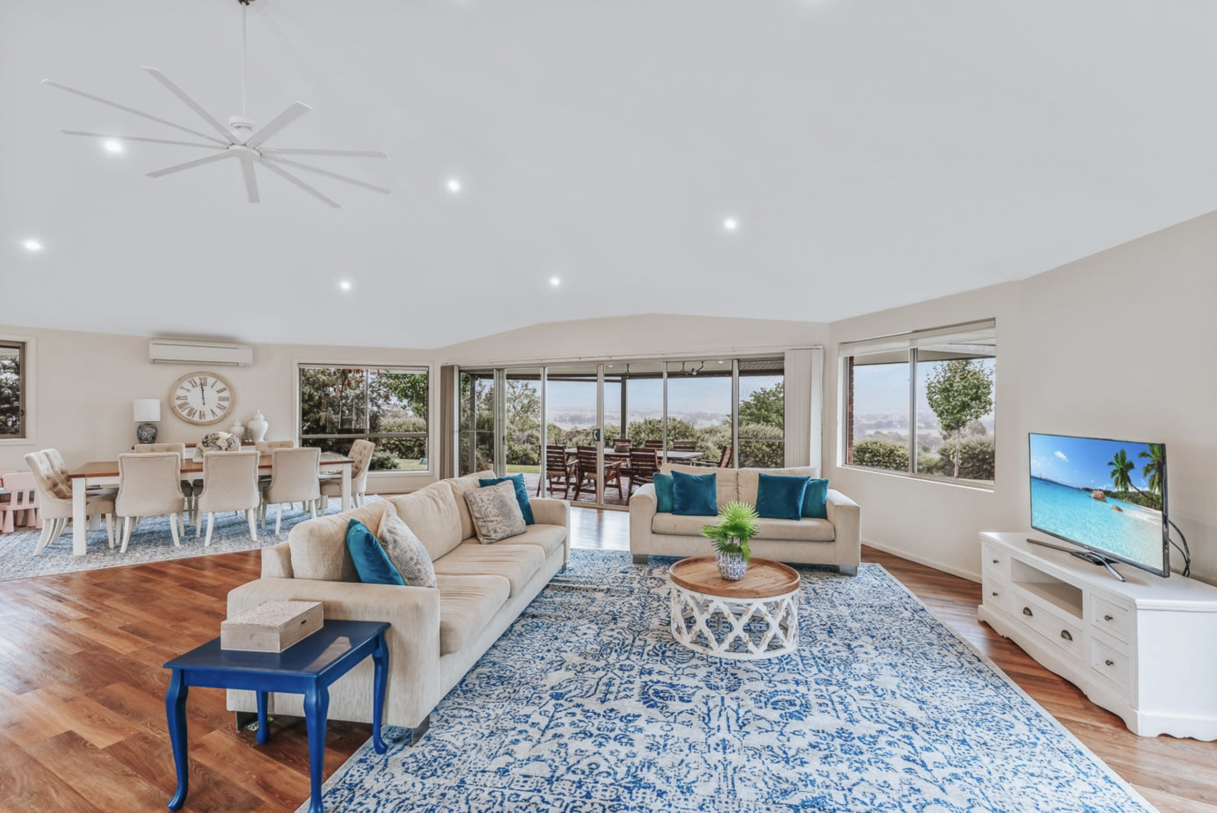 Family-Friendly Airbnb Mudgee, Mudgee Family Accommodation, Spacious Holiday Home Mudgee, Mudgee STR for Families, Kid-Friendly Stay Mudgee, Group Stay Mudgee, Mudgee Family Getaway, Pet-Friendly Family Rental Mudgee, Mudgee Country Home for Families