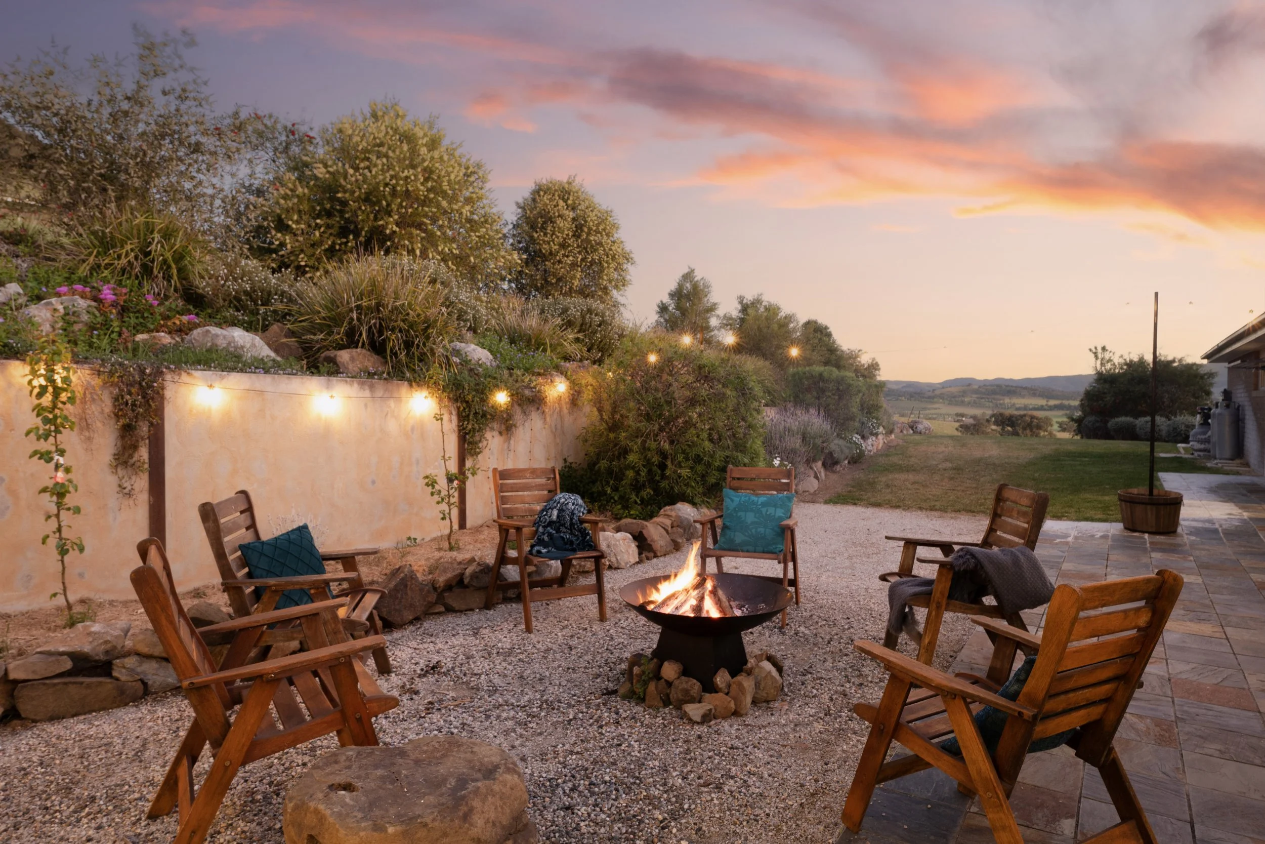 fire pit Airbnb Mudgee Short Term rental Pet Stays