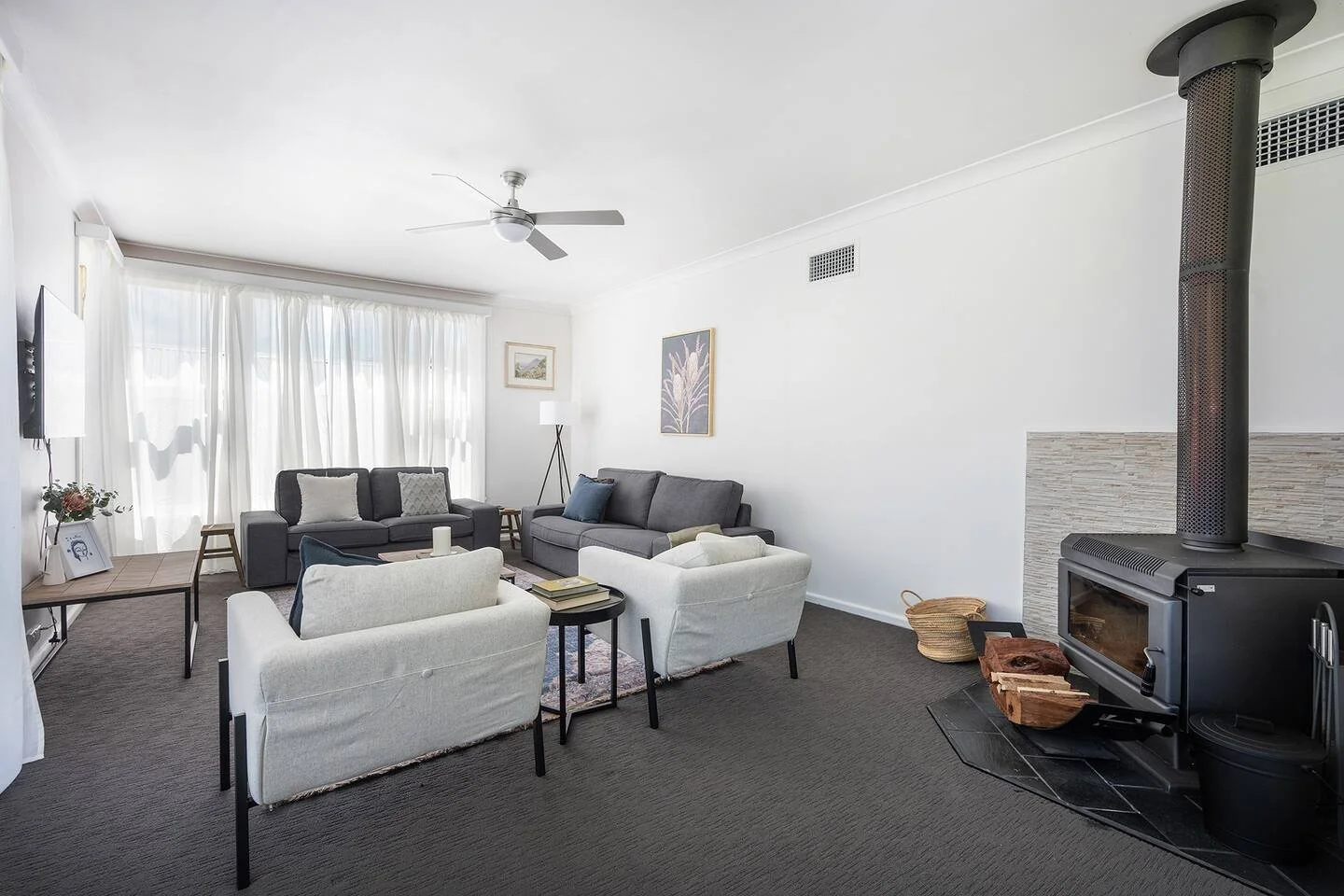 Bancroft Mudgee fireplace Accommodation Bliss Stays